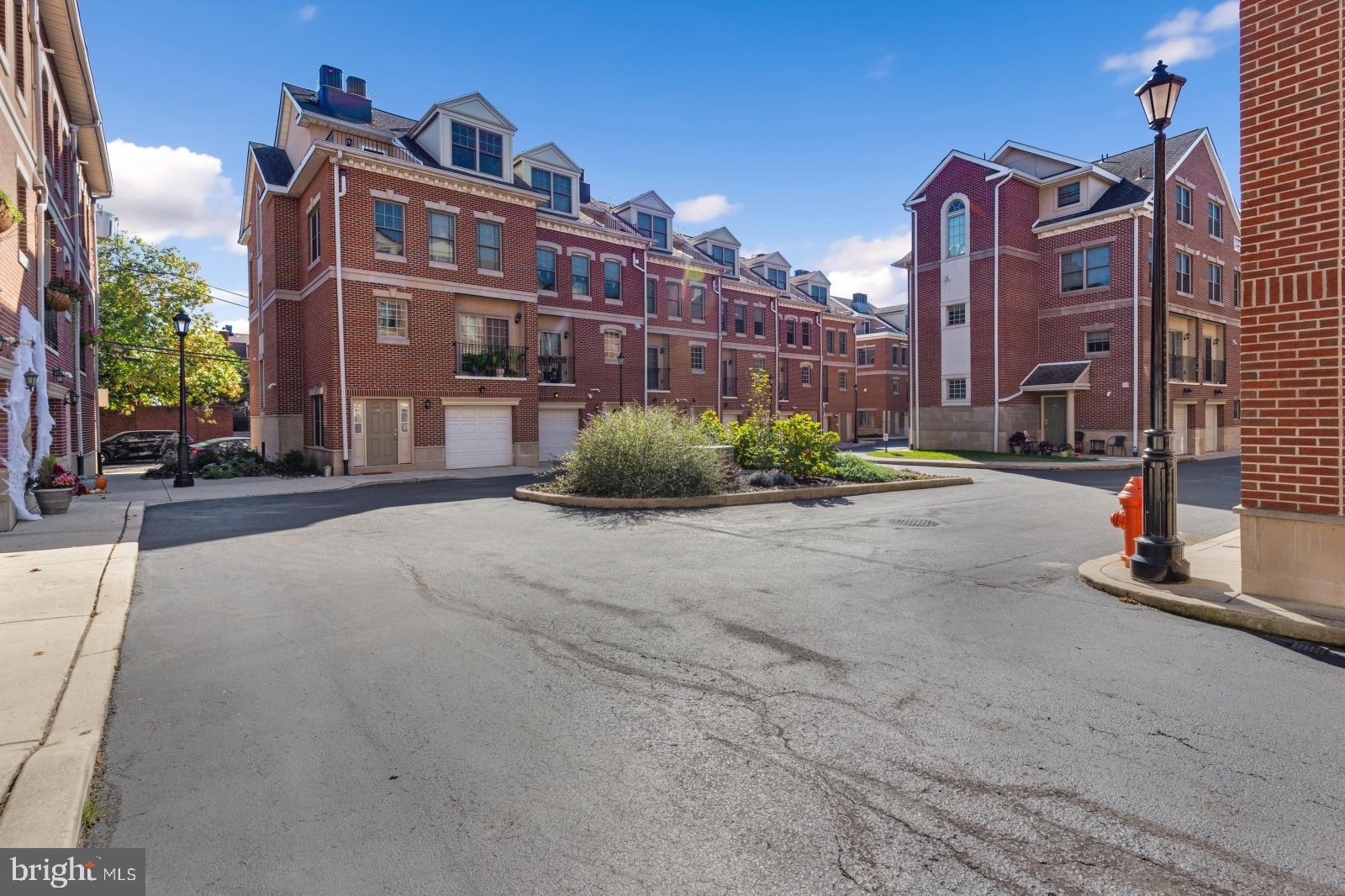 QUEEN VILLAGE - Residential Lease