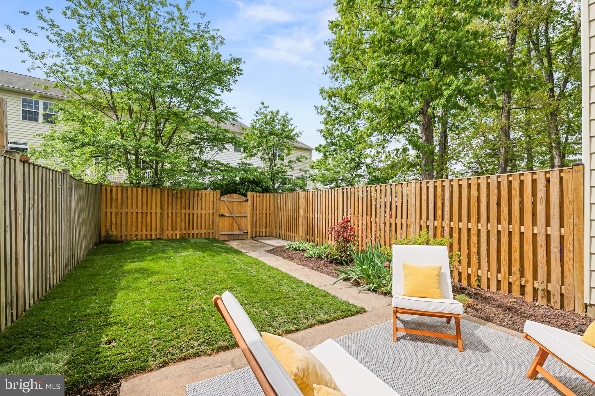 FRANCONIA COMMONS - Residential