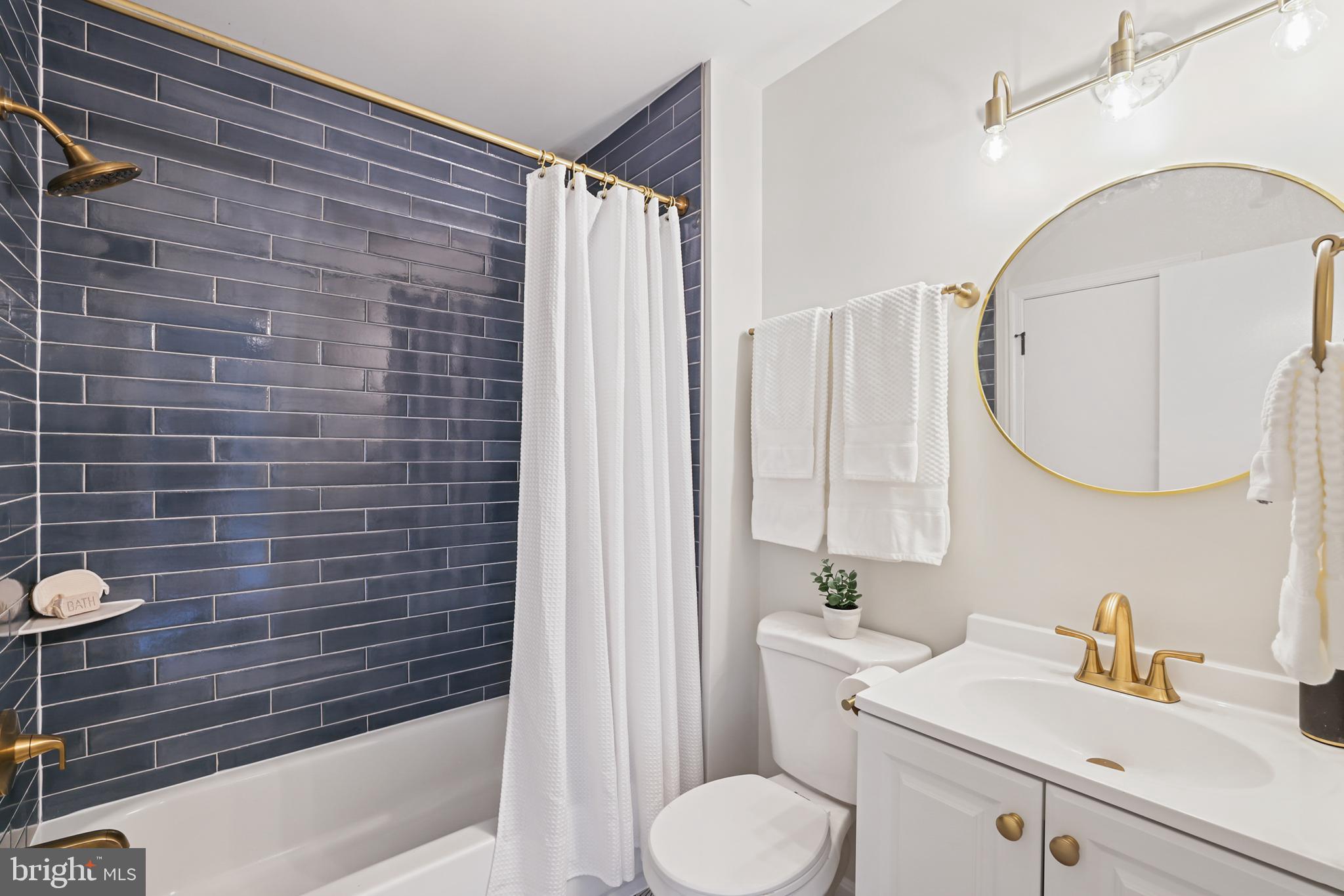 FRANCONIA COMMONS - Residential