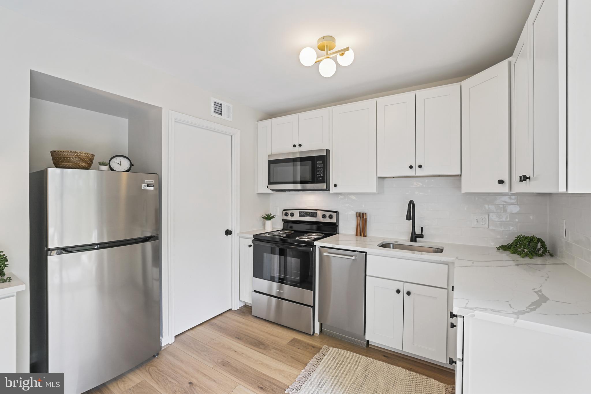 FRANCONIA COMMONS - Residential