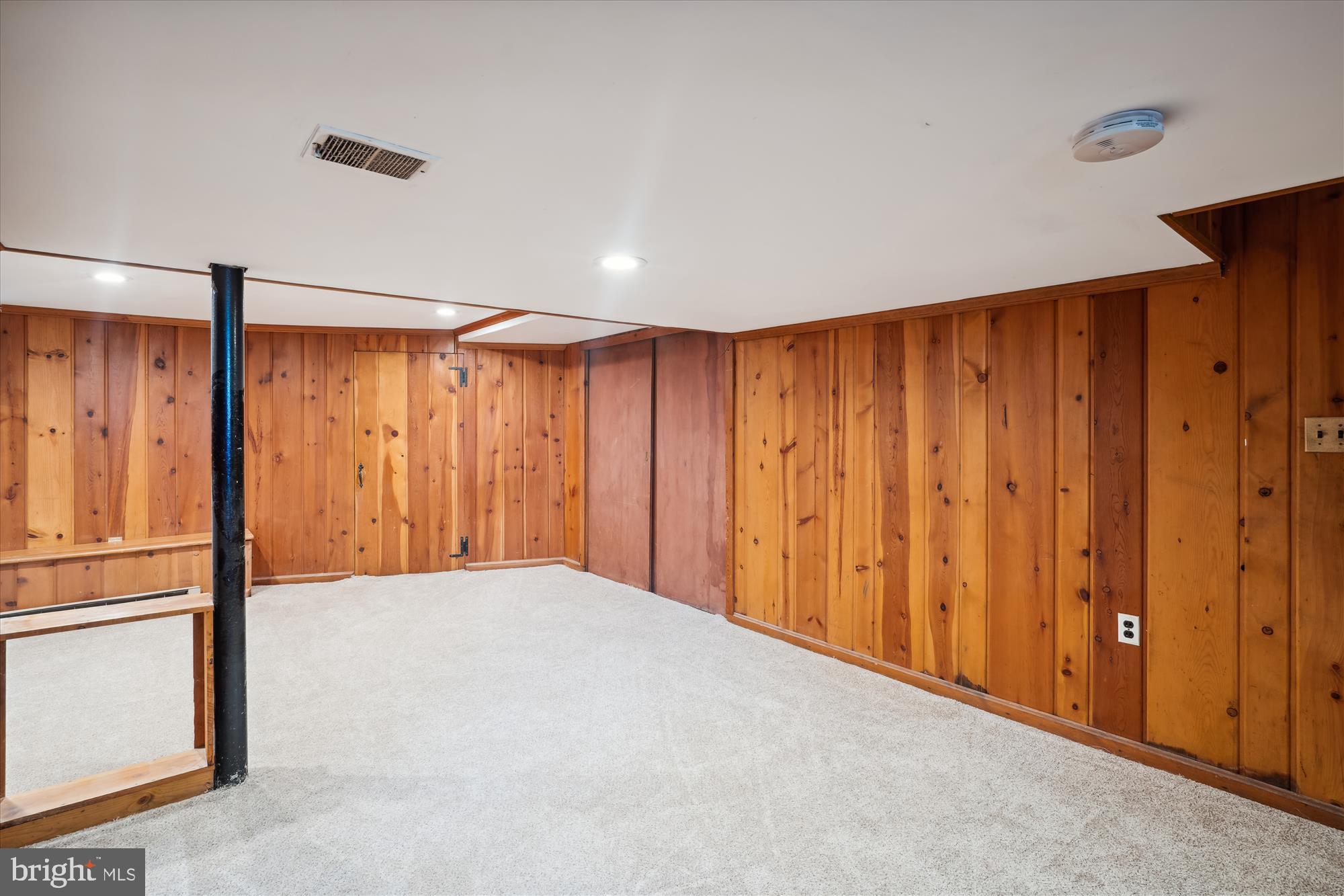 UNIVERSITY HILLS - Residential