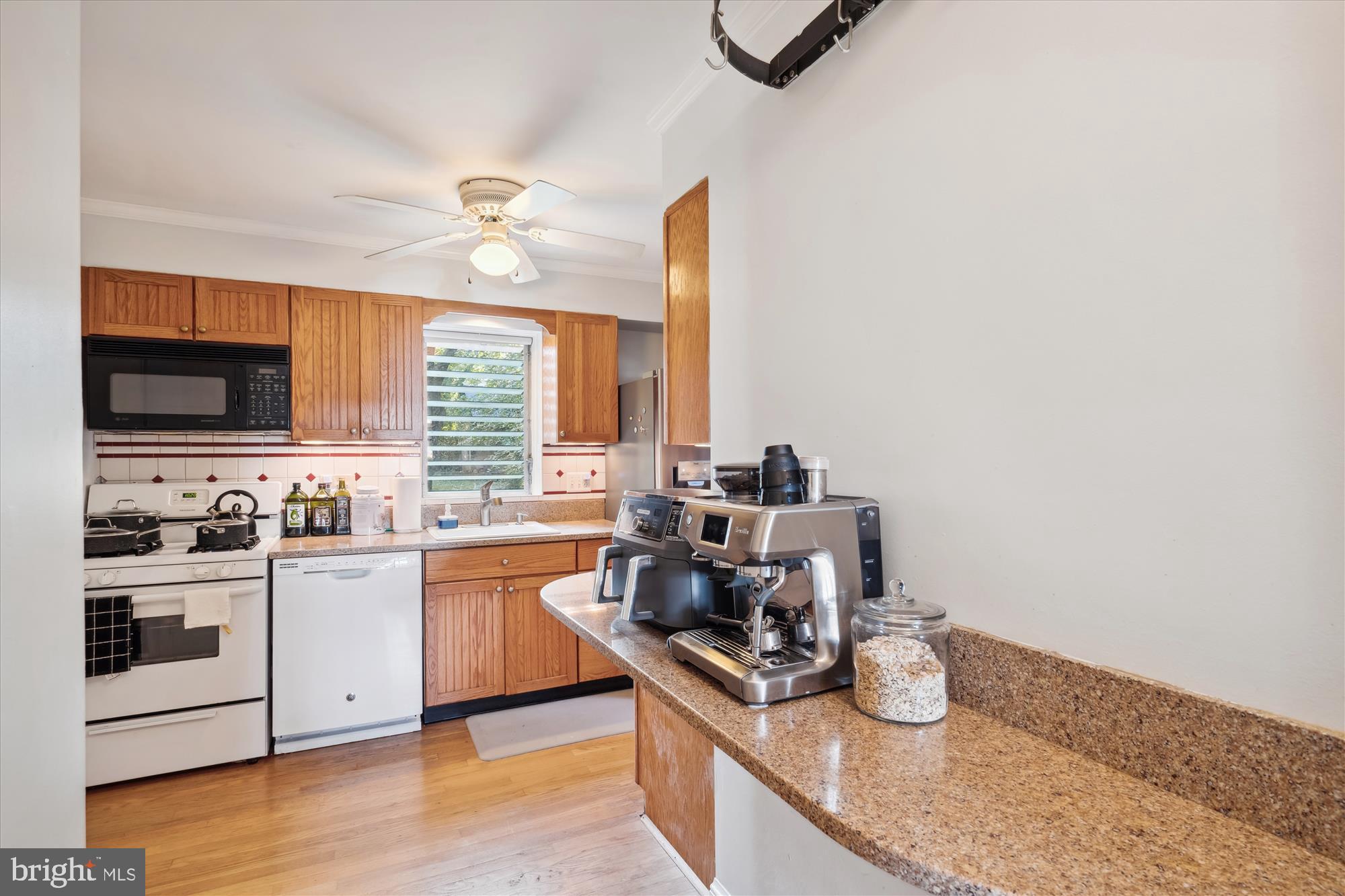 UNIVERSITY HILLS - Residential