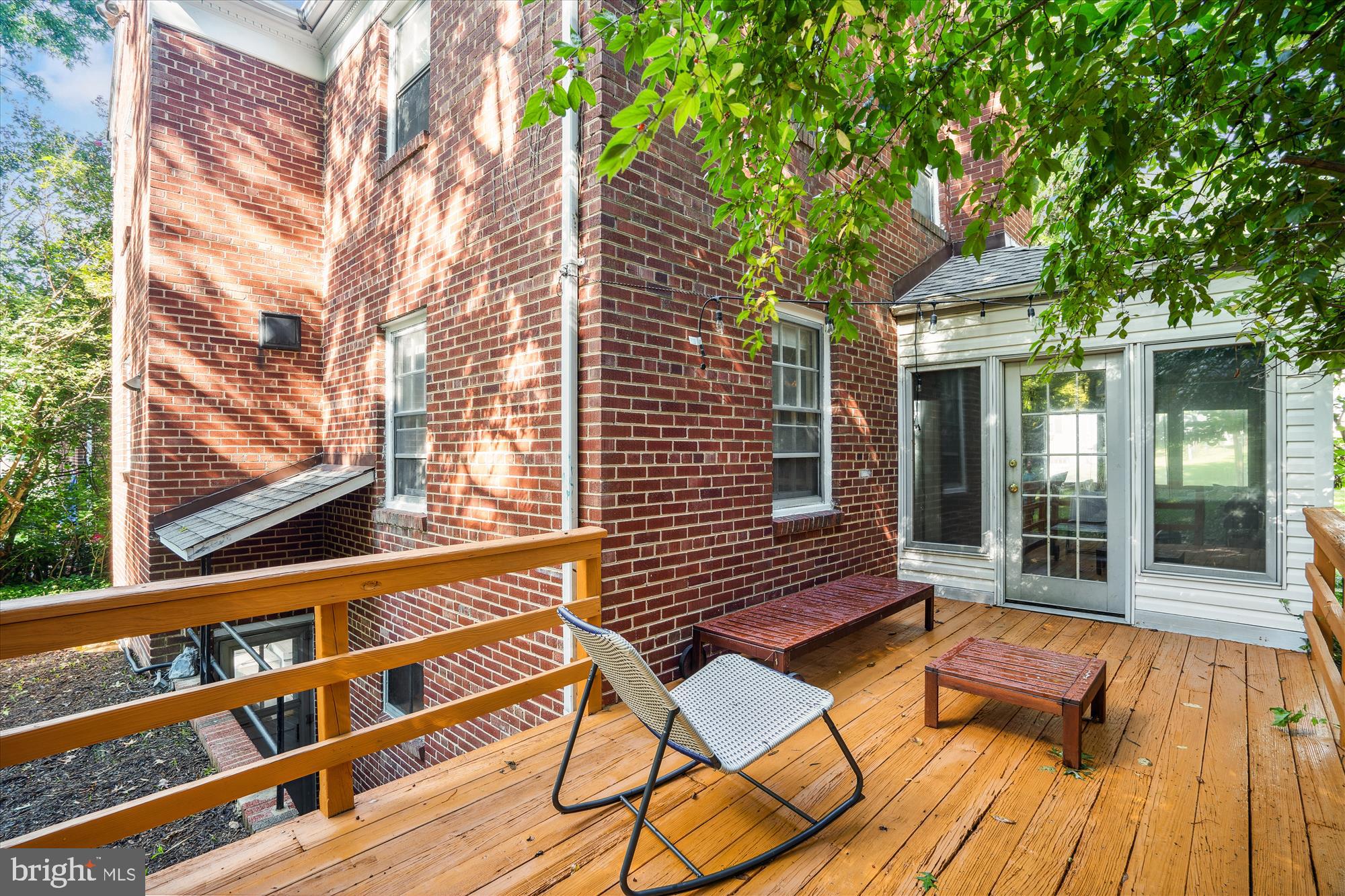 UNIVERSITY HILLS - Residential