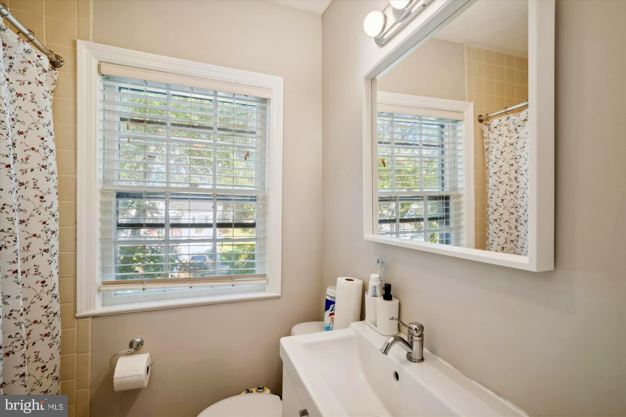 UNIVERSITY HILLS - Residential