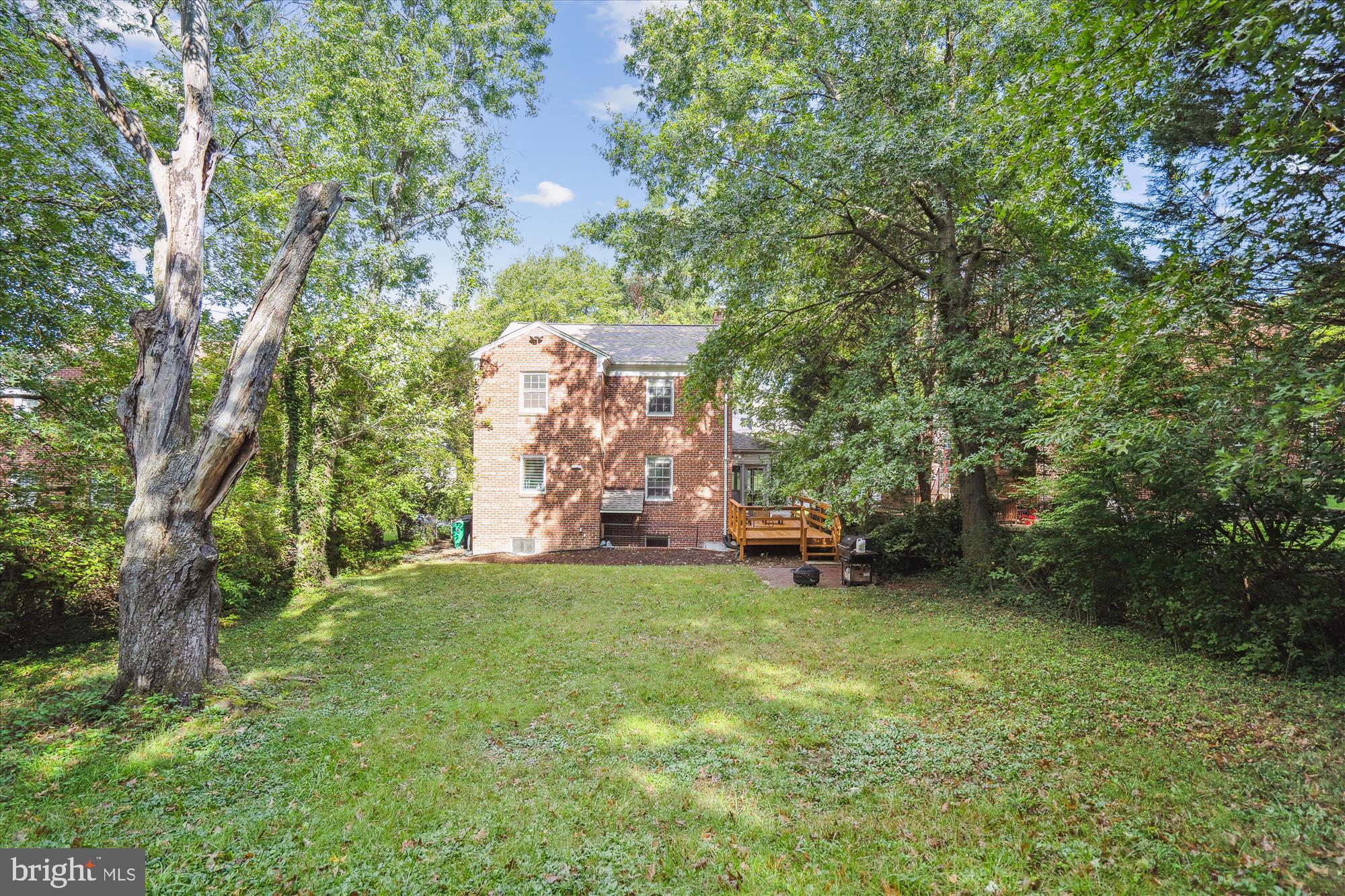 UNIVERSITY HILLS - Residential