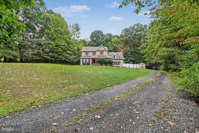407 CLOUSER HOLLOW ROAD NEW BLOOMFIELD PA 17068