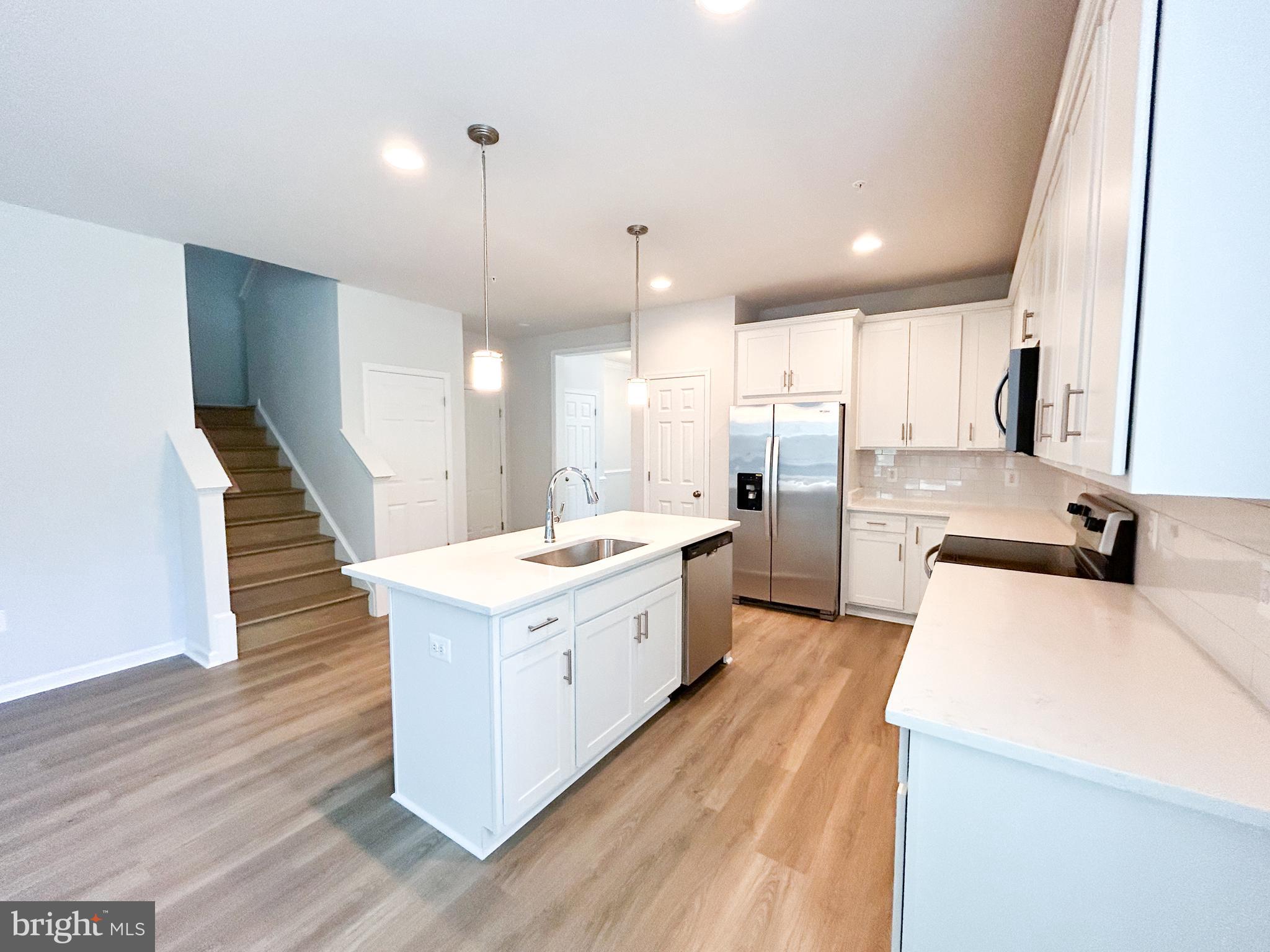 SWAN POINT - Residential