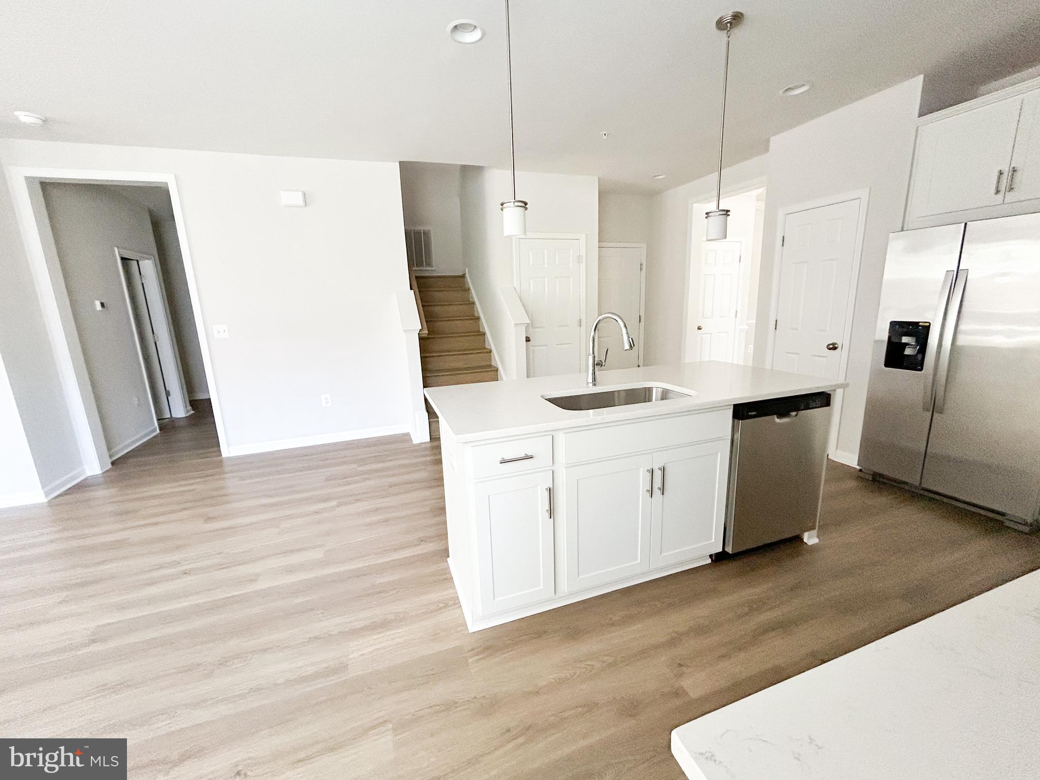 SWAN POINT - Residential