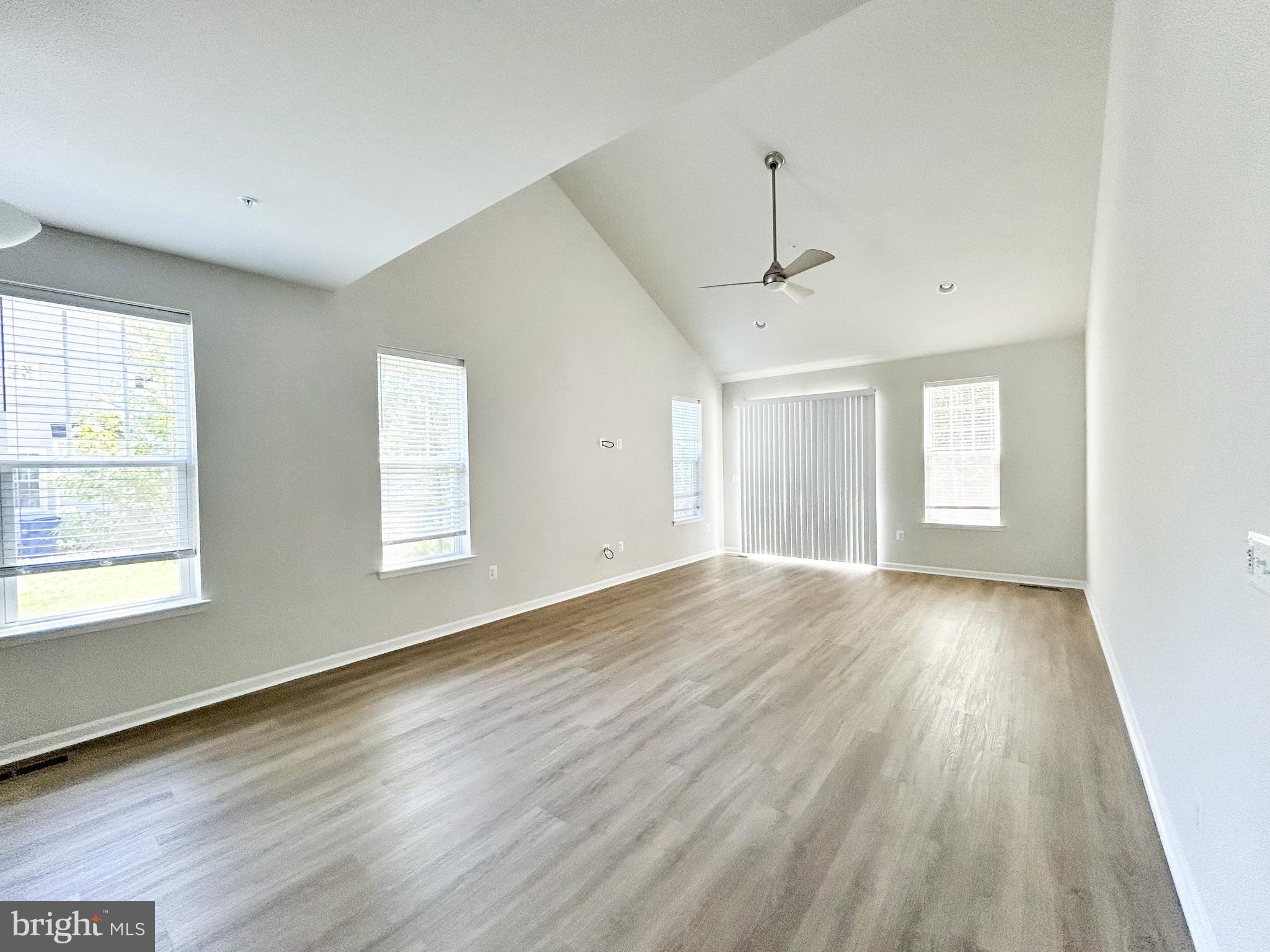 SWAN POINT - Residential
