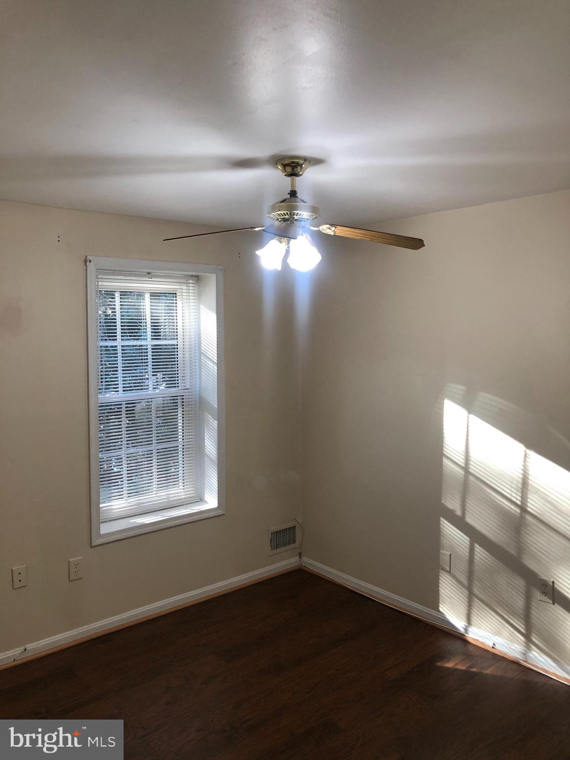 SHADY GROVE VILLAGE - Residential Lease