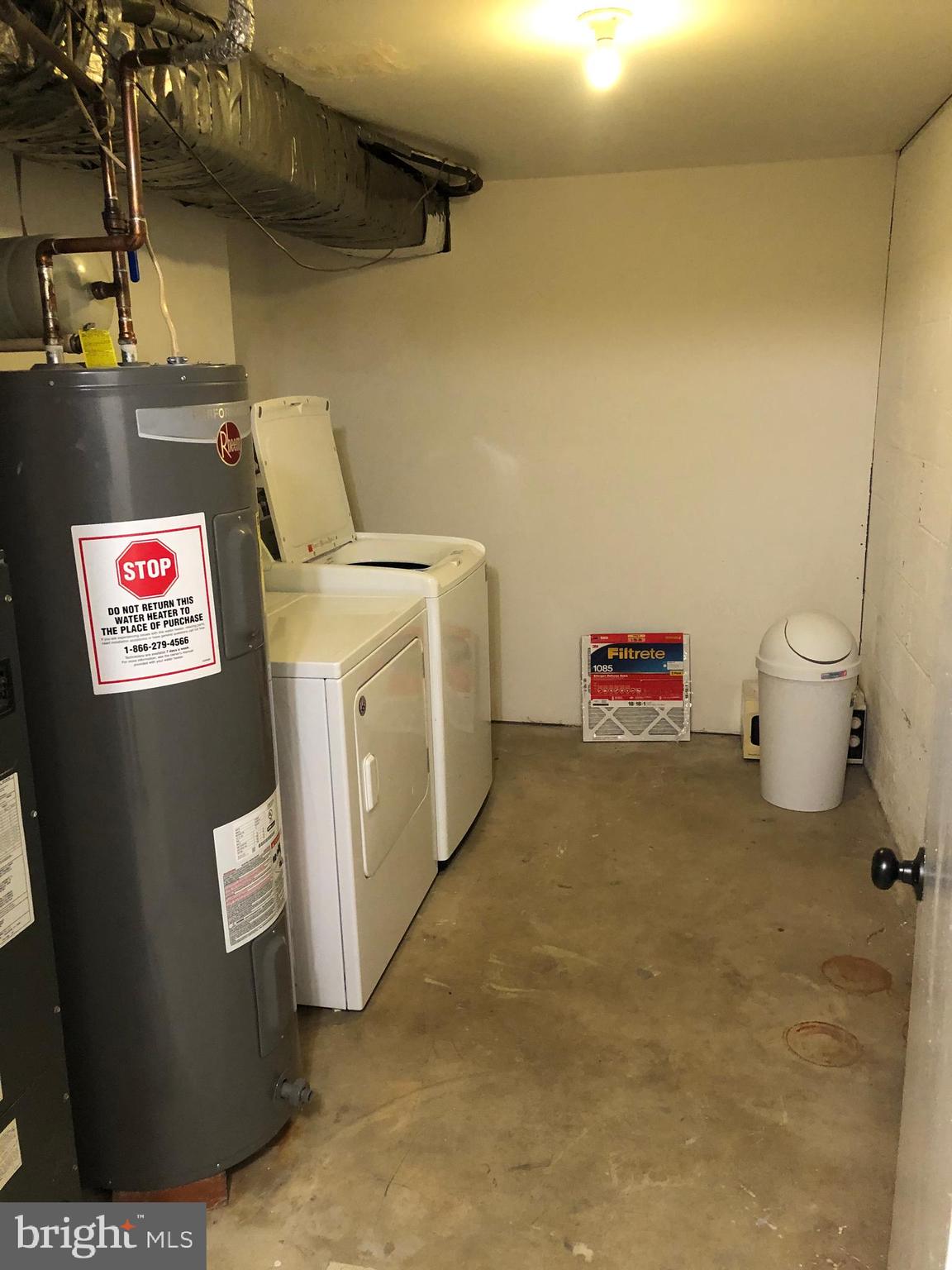 SHADY GROVE VILLAGE - Residential Lease