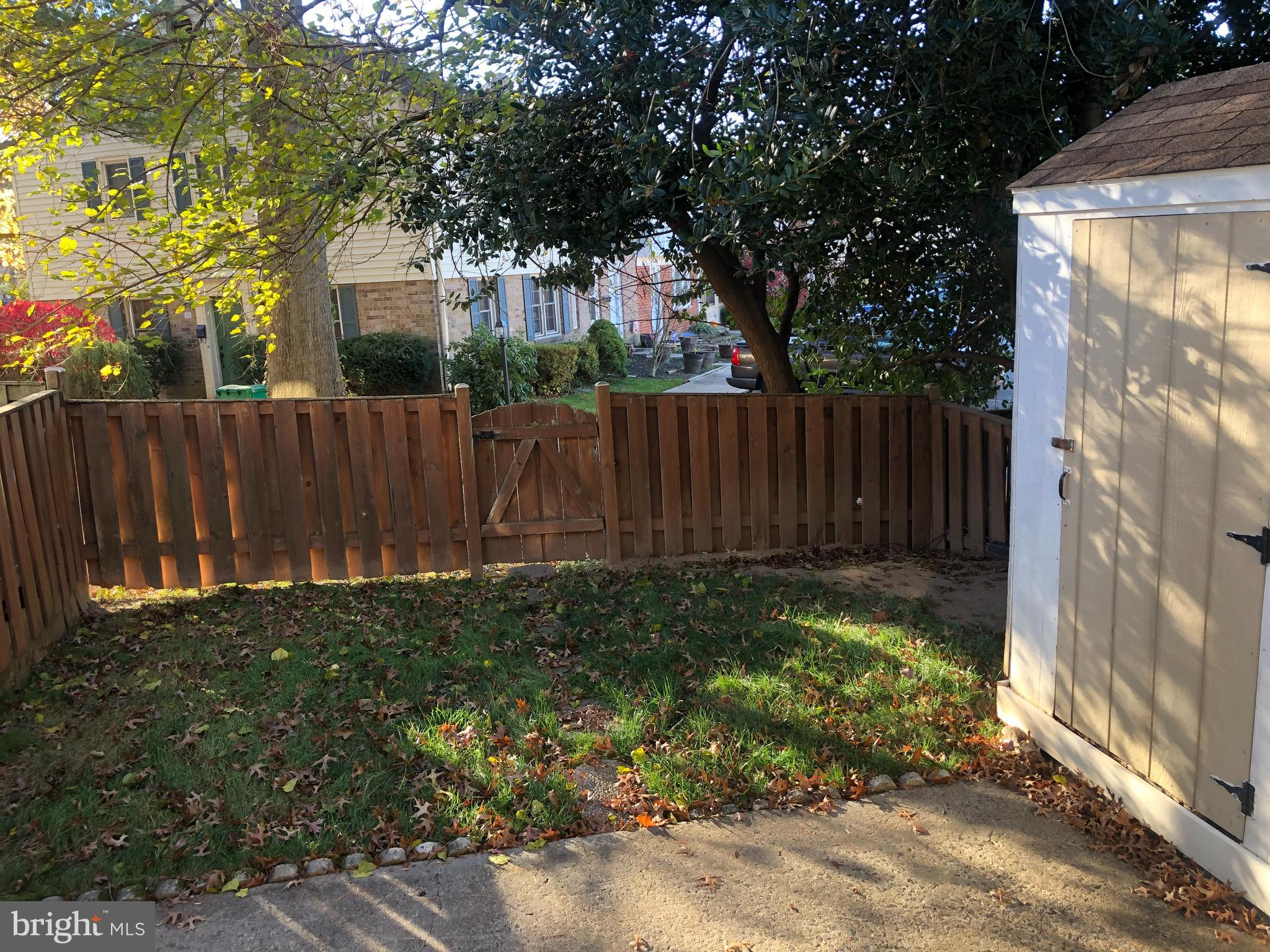 SHADY GROVE VILLAGE - Residential Lease