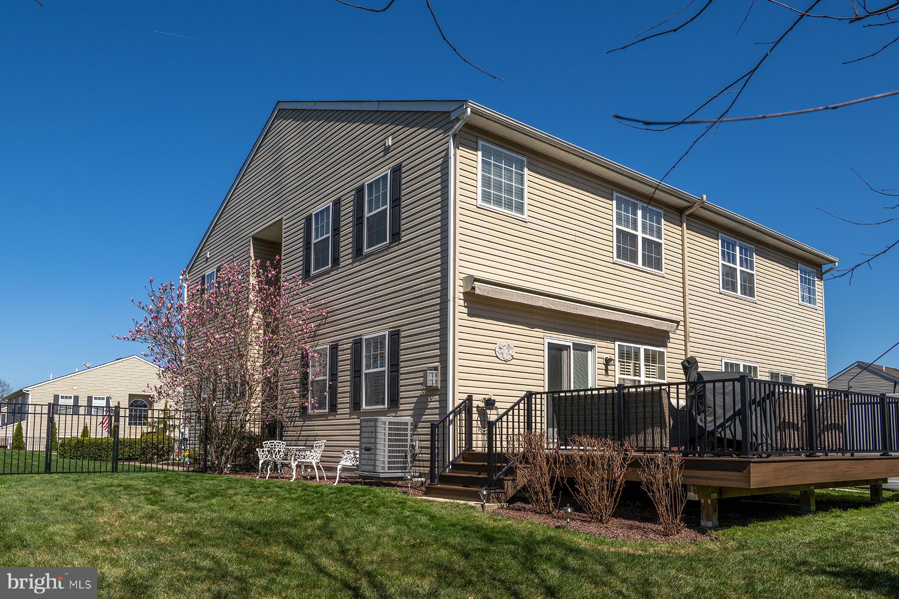 HAWTHORNE ESTATES - Residential