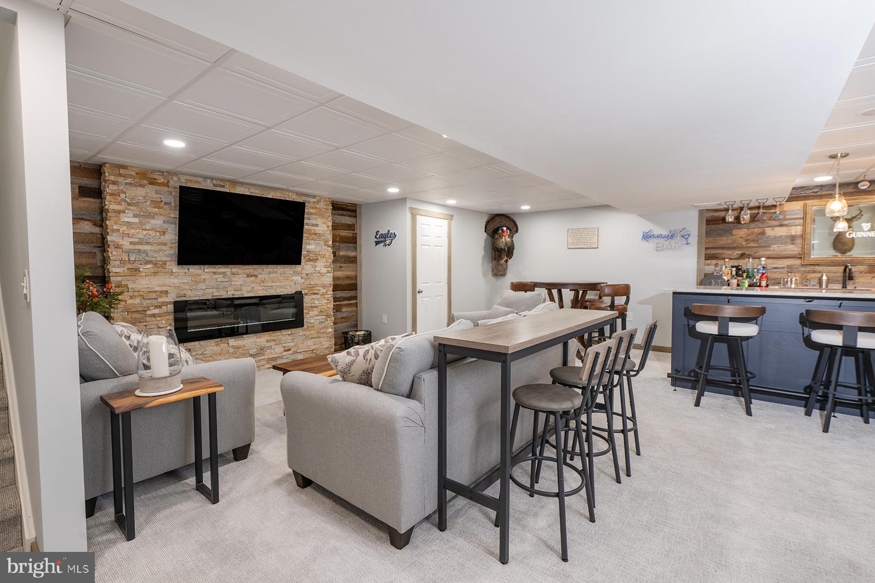 HAWTHORNE ESTATES - Residential