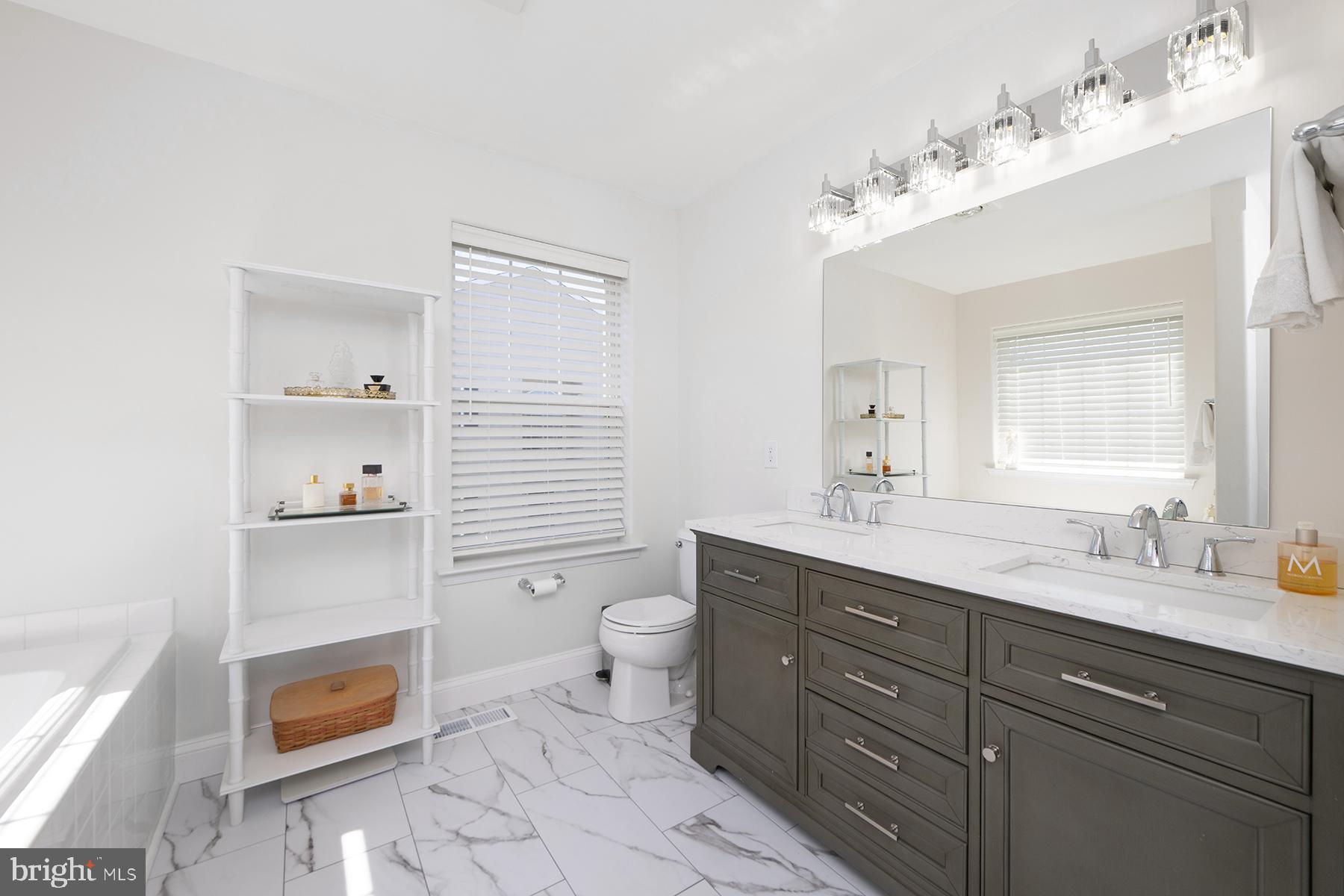 HAWTHORNE ESTATES - Residential