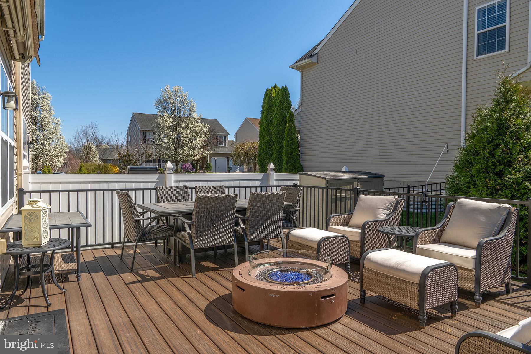 HAWTHORNE ESTATES - Residential