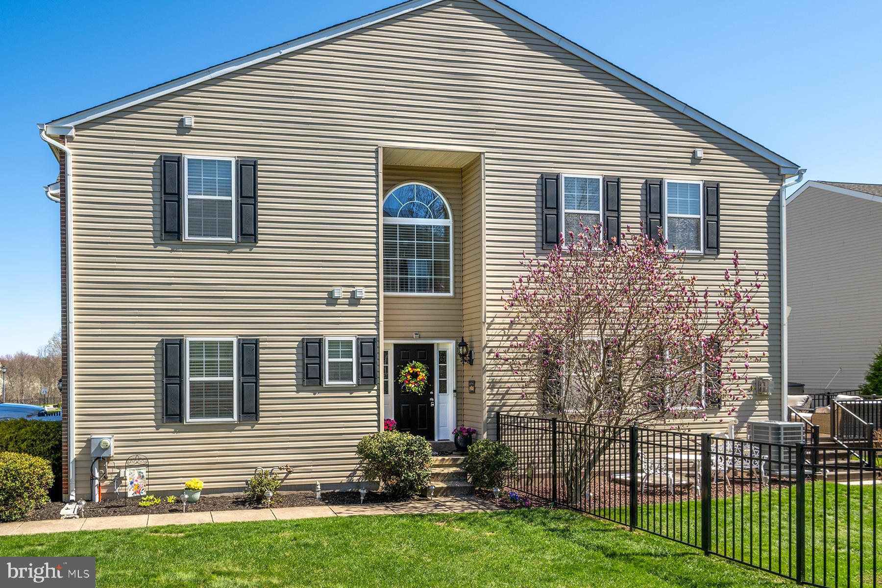 HAWTHORNE ESTATES - Residential