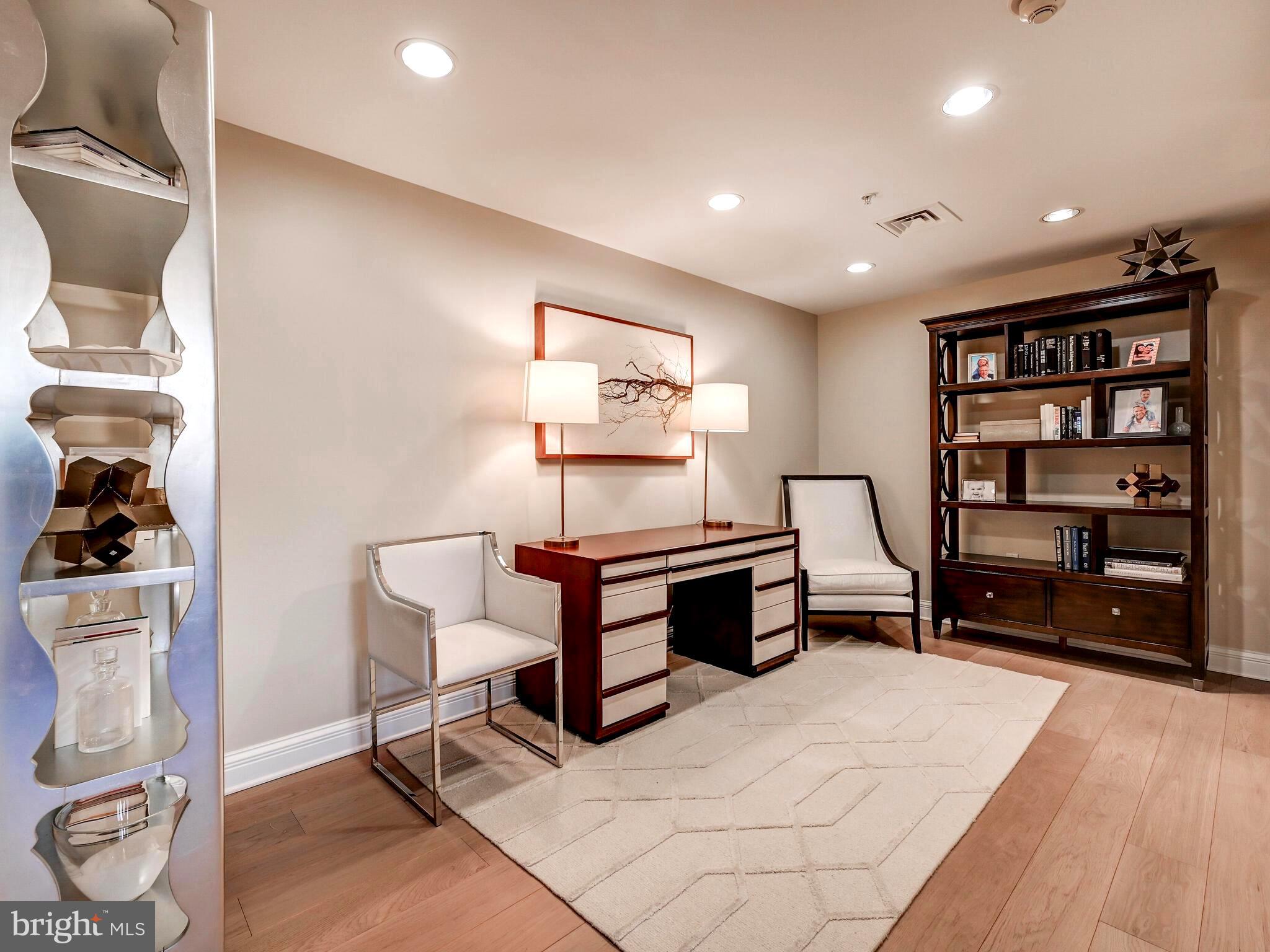 THE RITZ-CARLTON RESIDENCES - Residential Lease