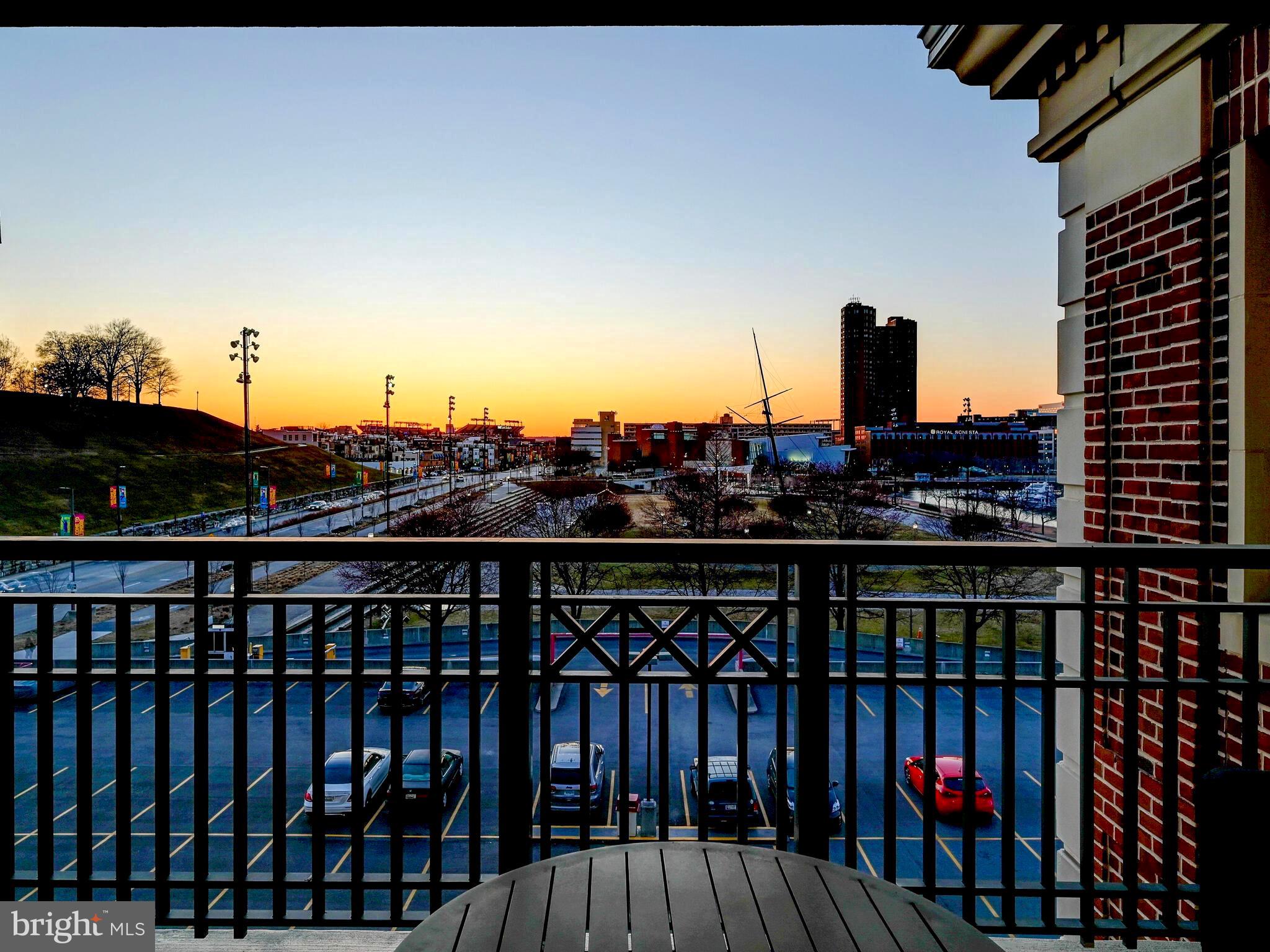 THE RITZ-CARLTON RESIDENCES - Residential Lease