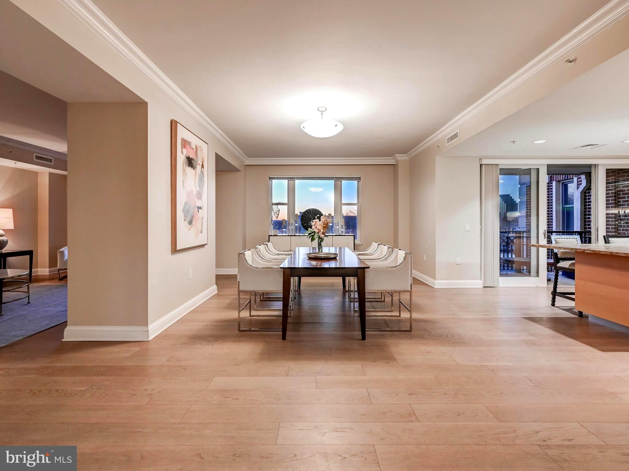 THE RITZ-CARLTON RESIDENCES - Residential Lease