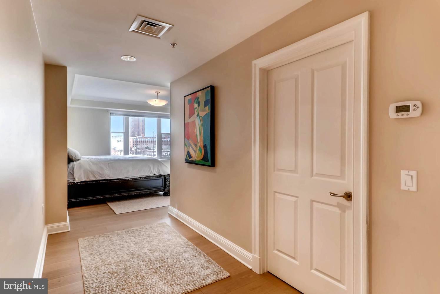 THE RITZ-CARLTON RESIDENCES - Residential Lease