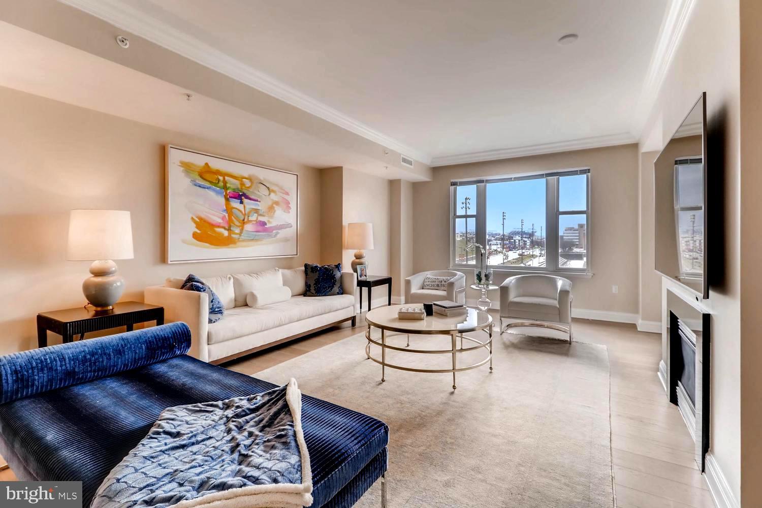 THE RITZ-CARLTON RESIDENCES - Residential Lease