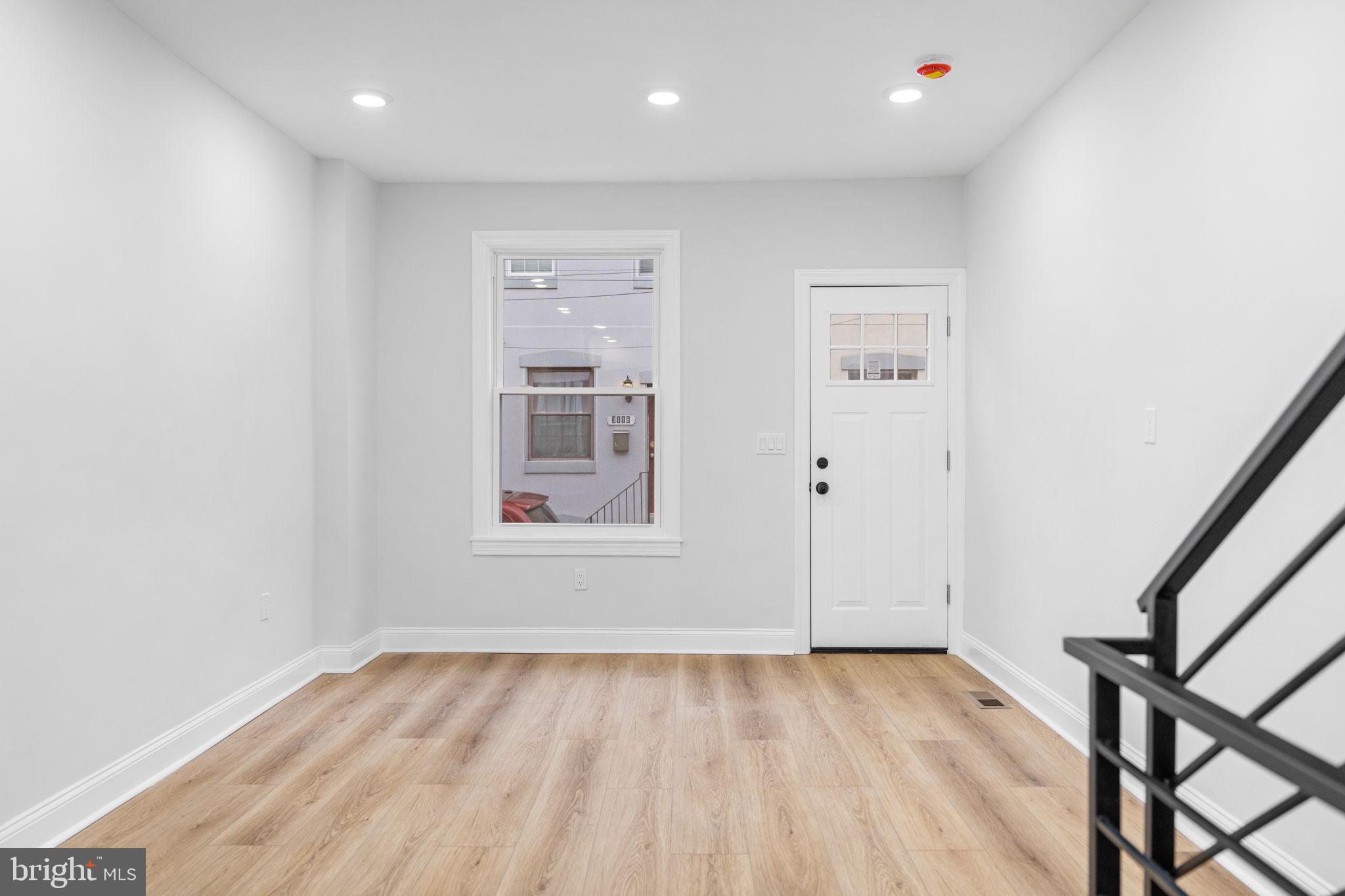 PORT RICHMOND - Residential