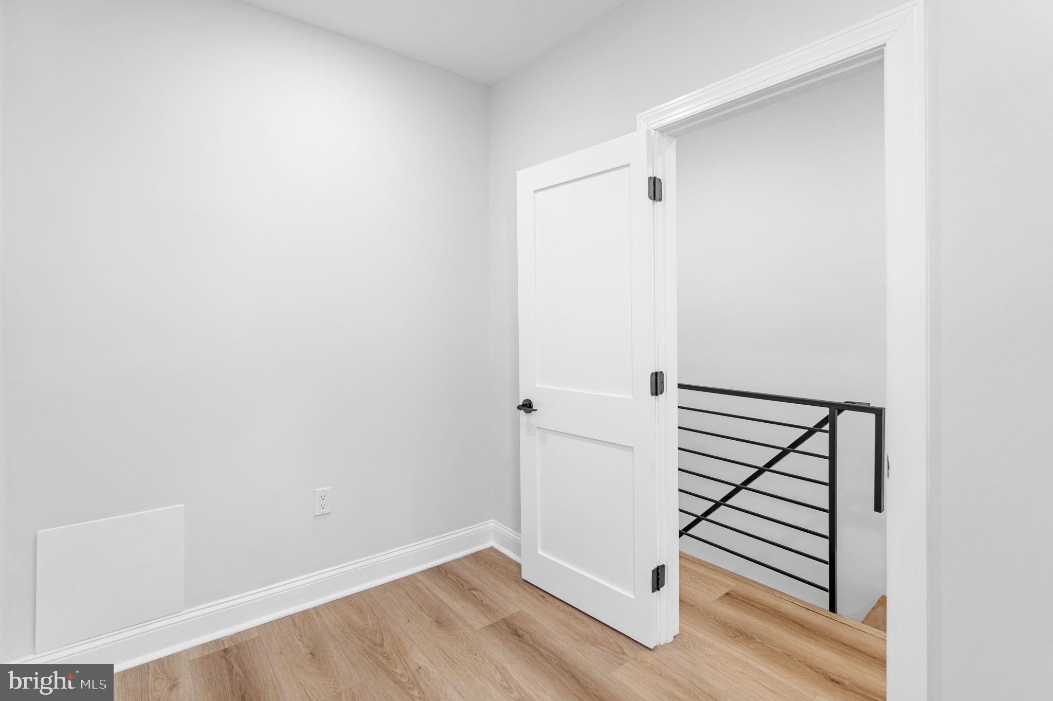 PORT RICHMOND - Residential