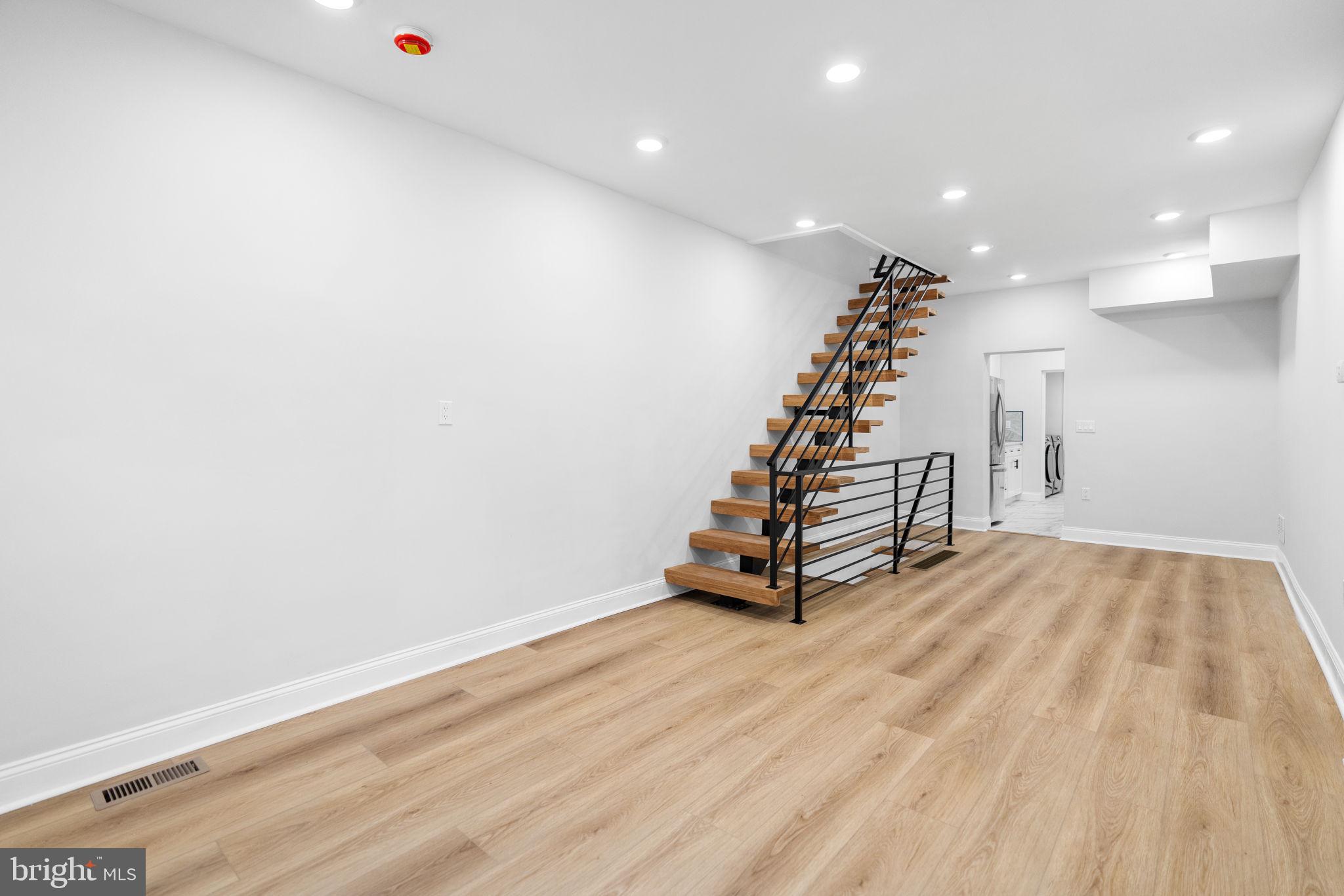 PORT RICHMOND - Residential