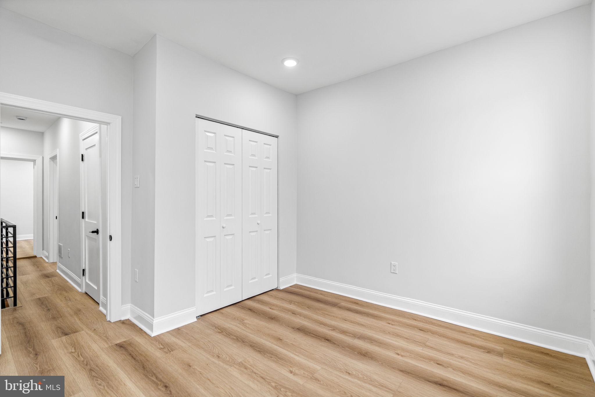 PORT RICHMOND - Residential