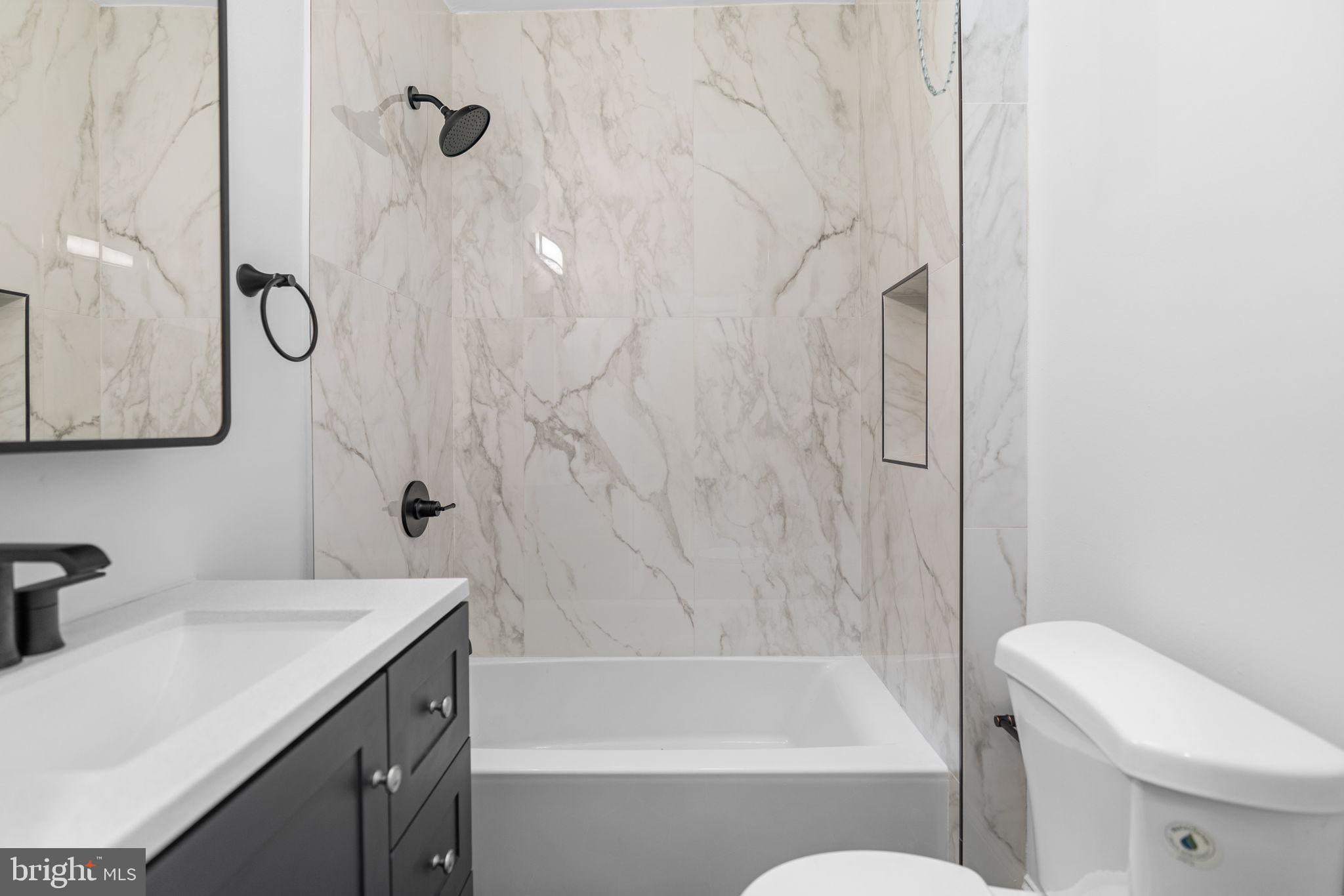 PORT RICHMOND - Residential