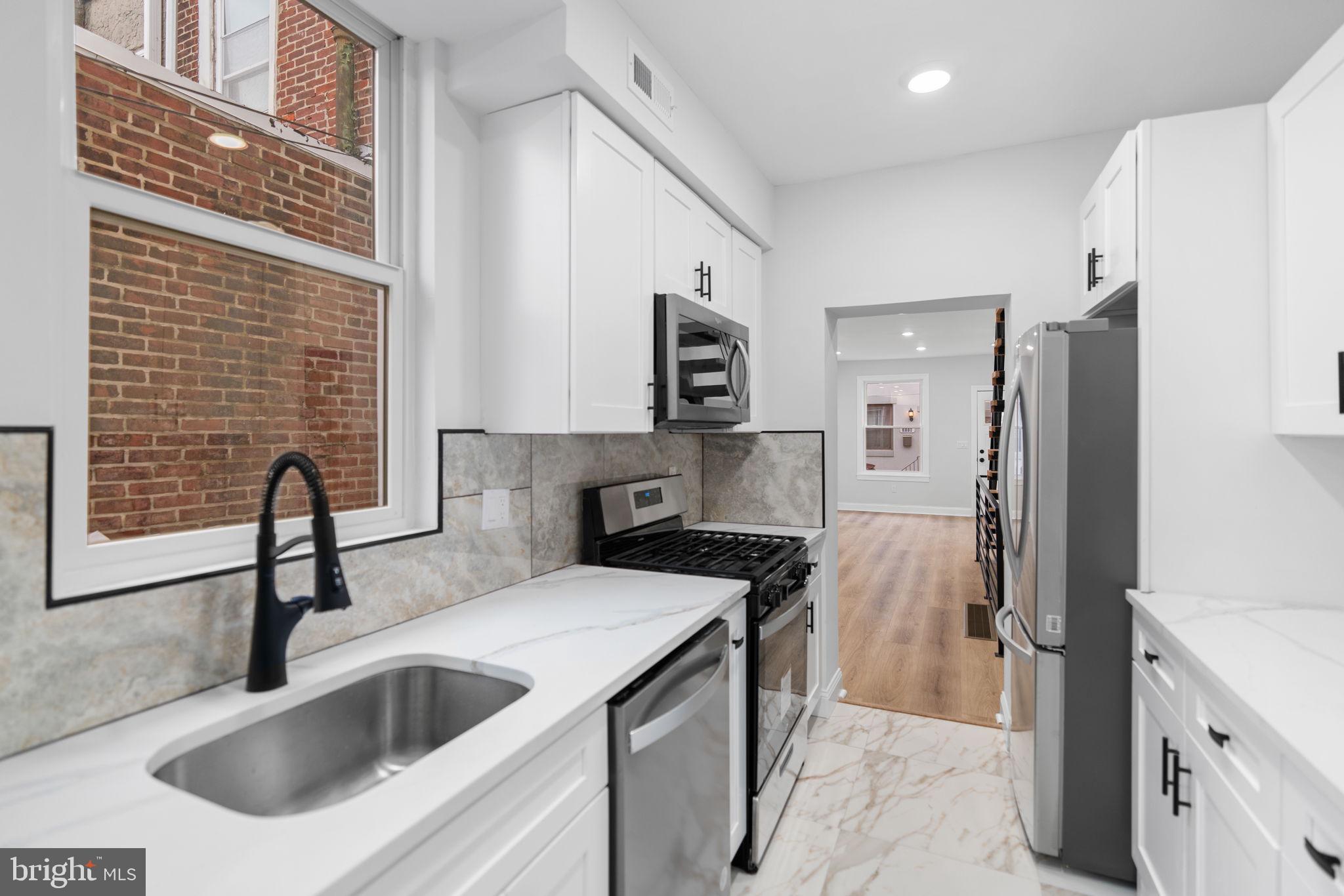 PORT RICHMOND - Residential