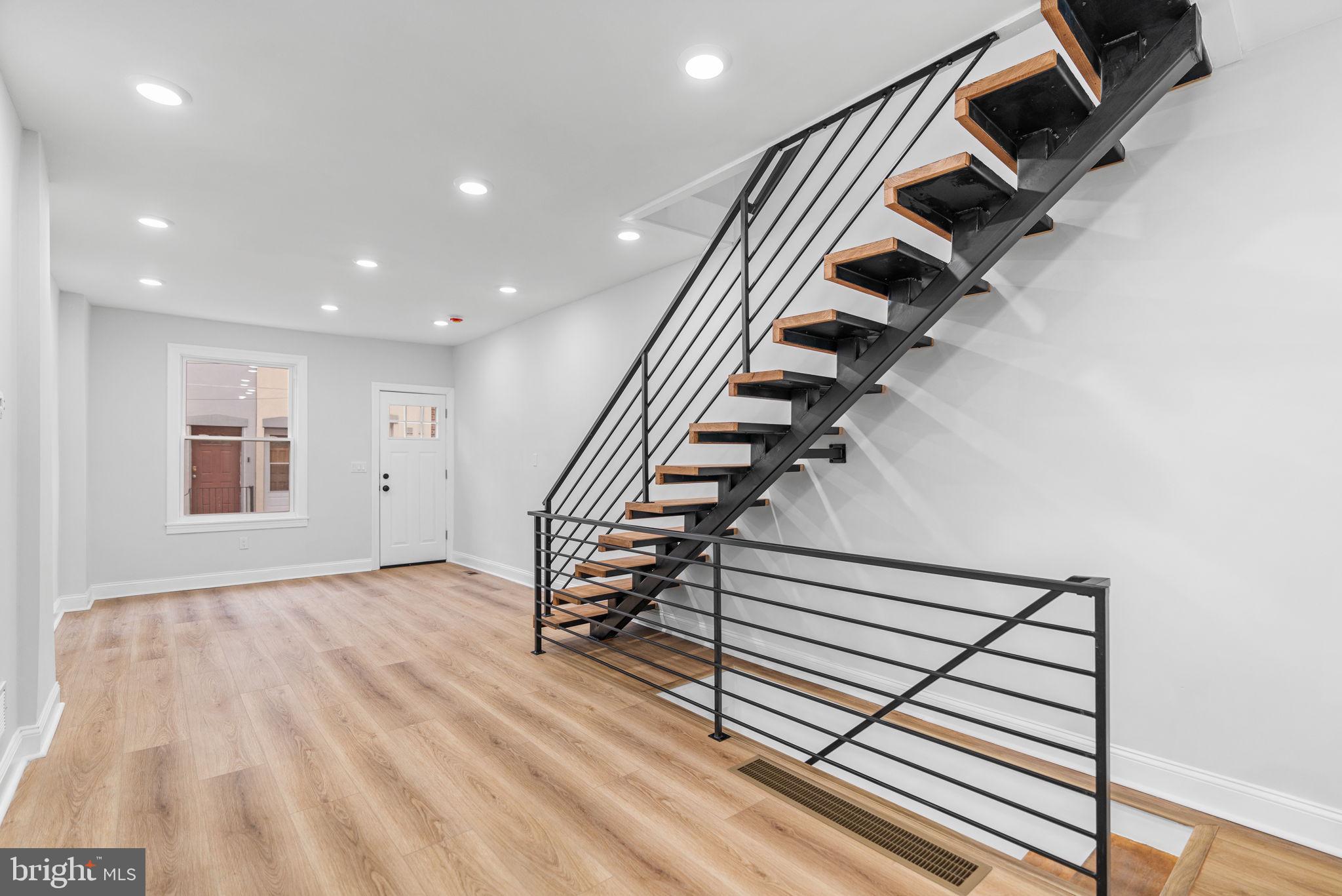 PORT RICHMOND - Residential