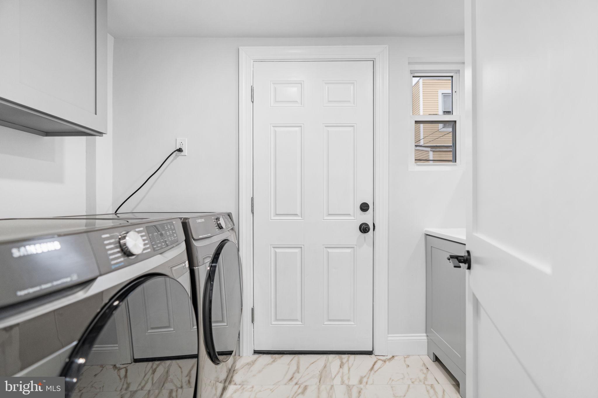 PORT RICHMOND - Residential