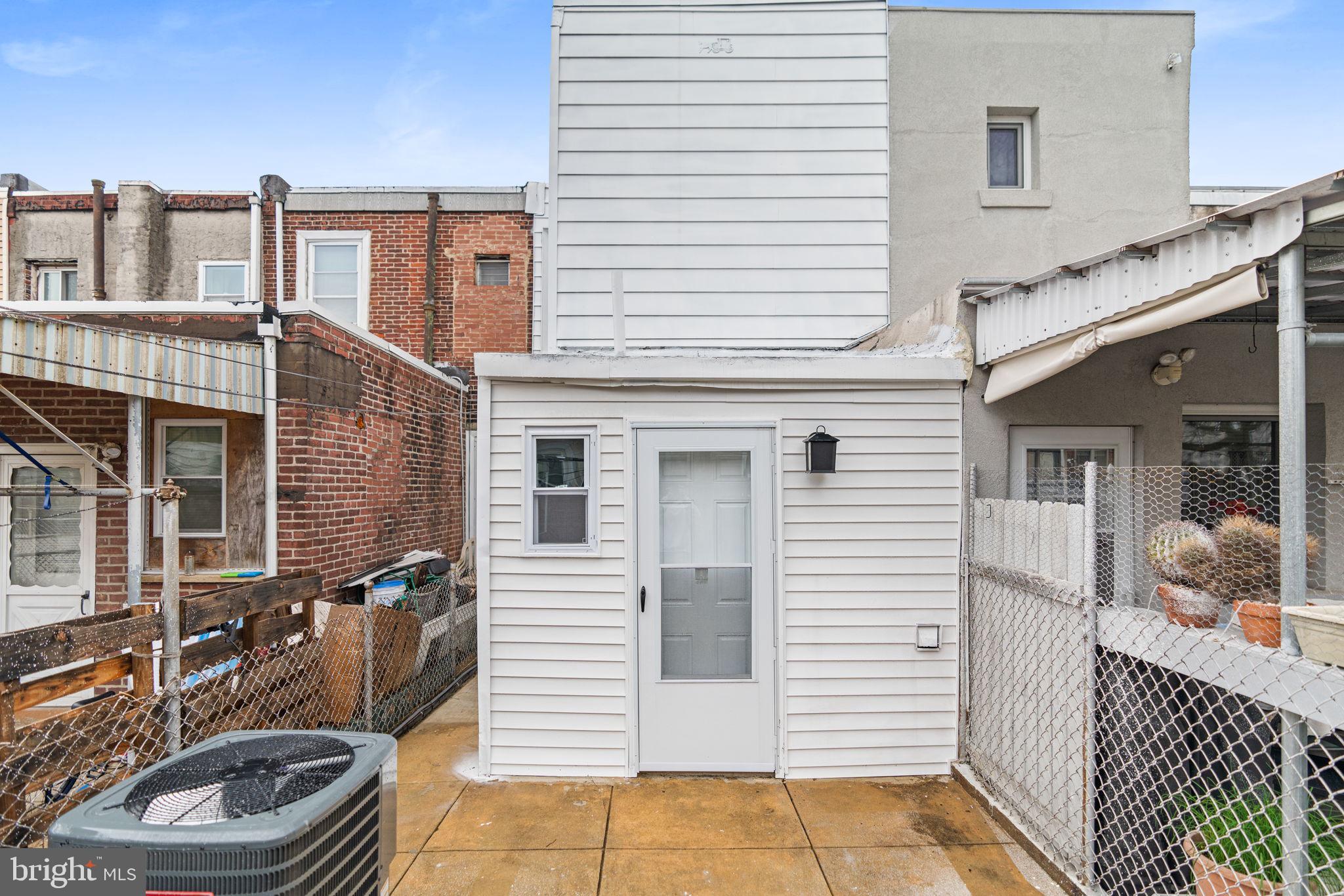 PORT RICHMOND - Residential