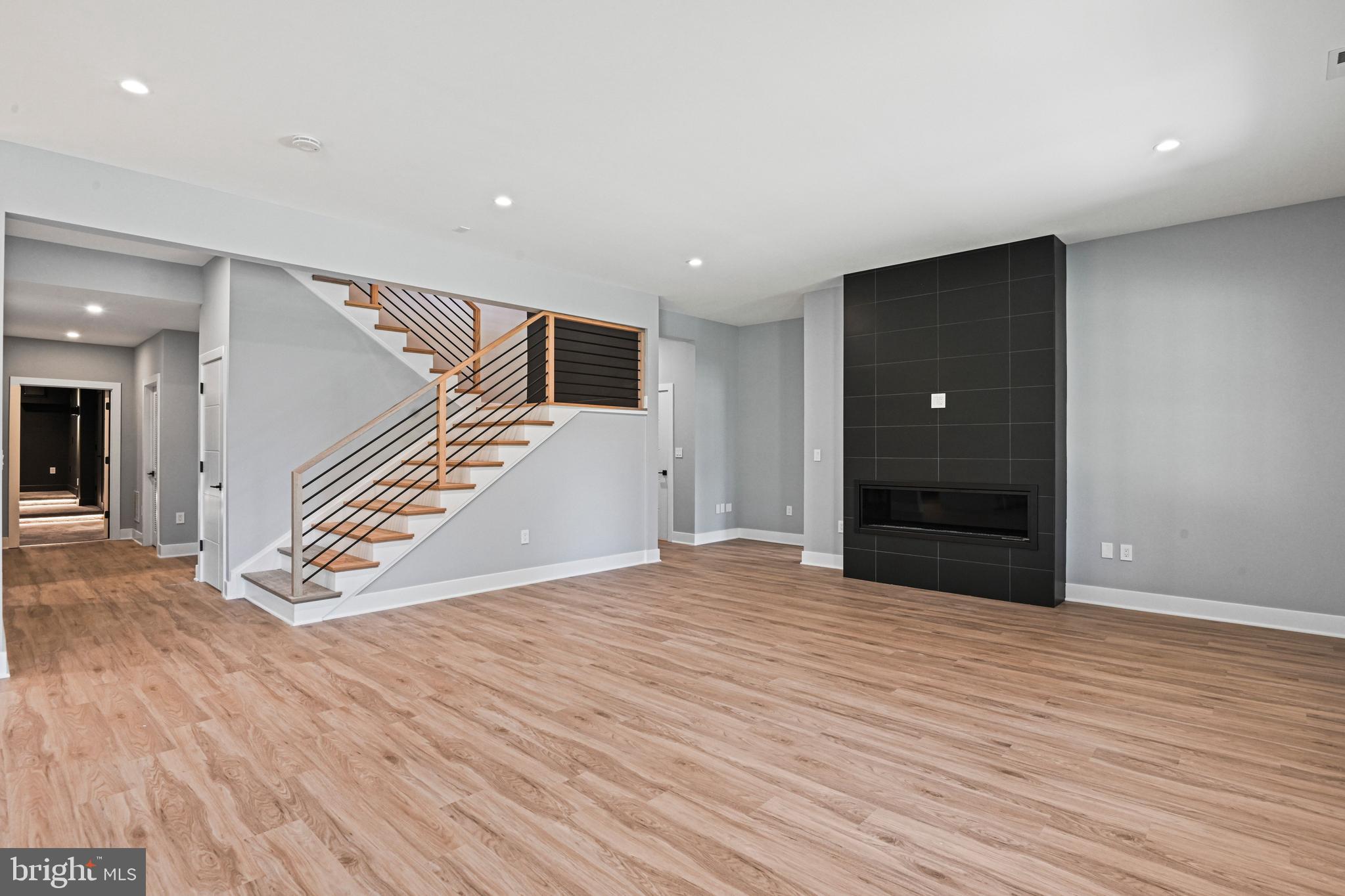 WEST LANGLEY - Residential