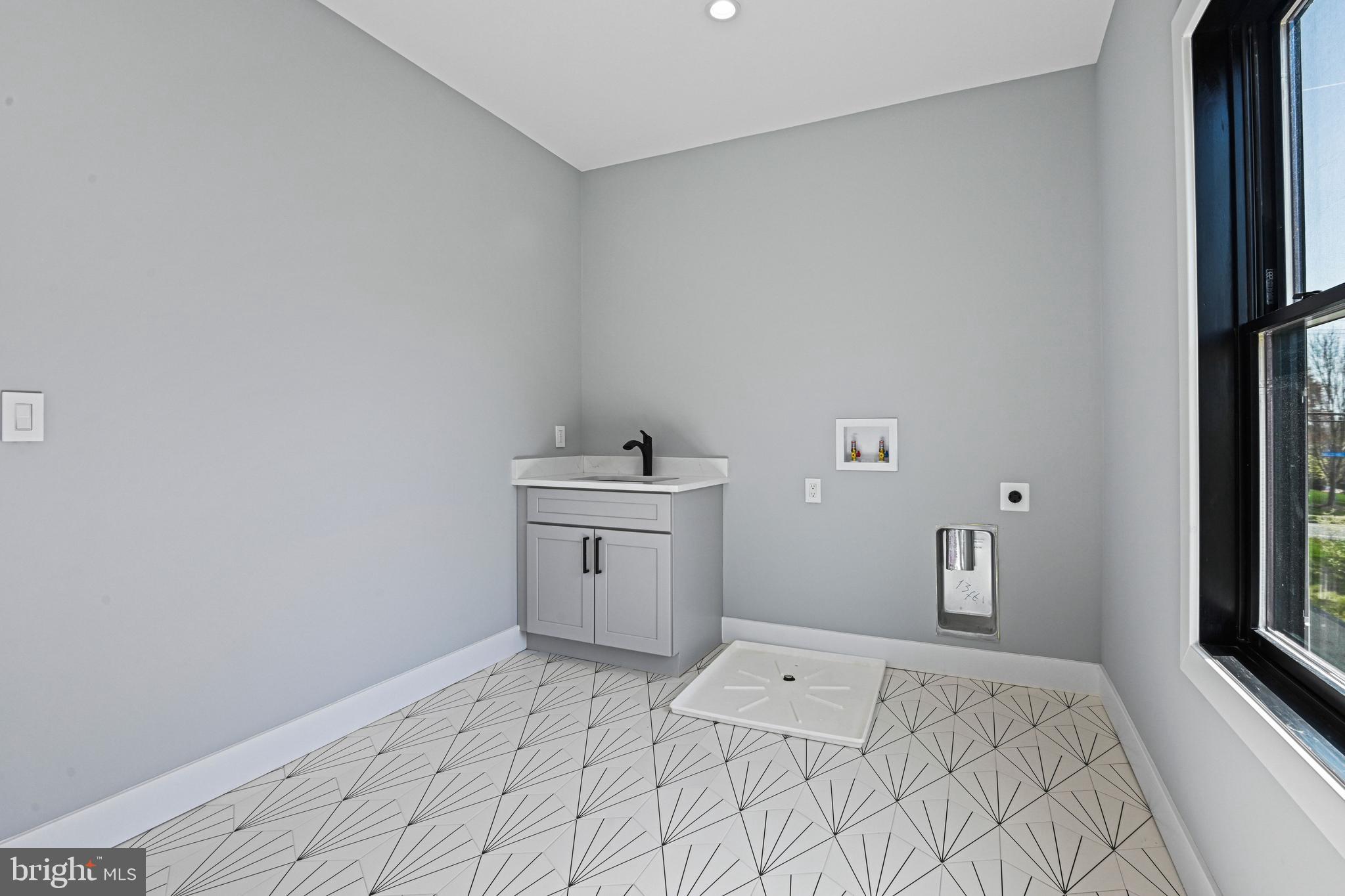 WEST LANGLEY - Residential