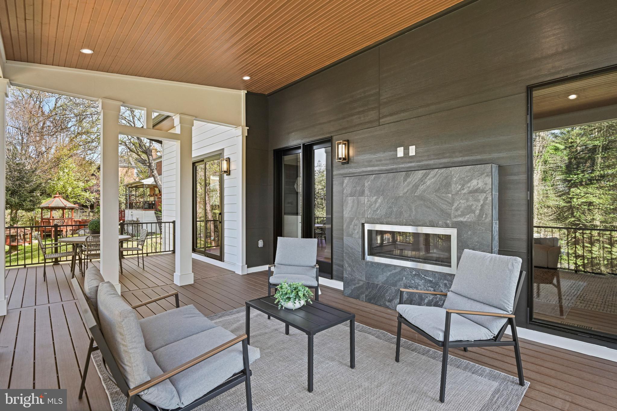 WEST LANGLEY - Residential