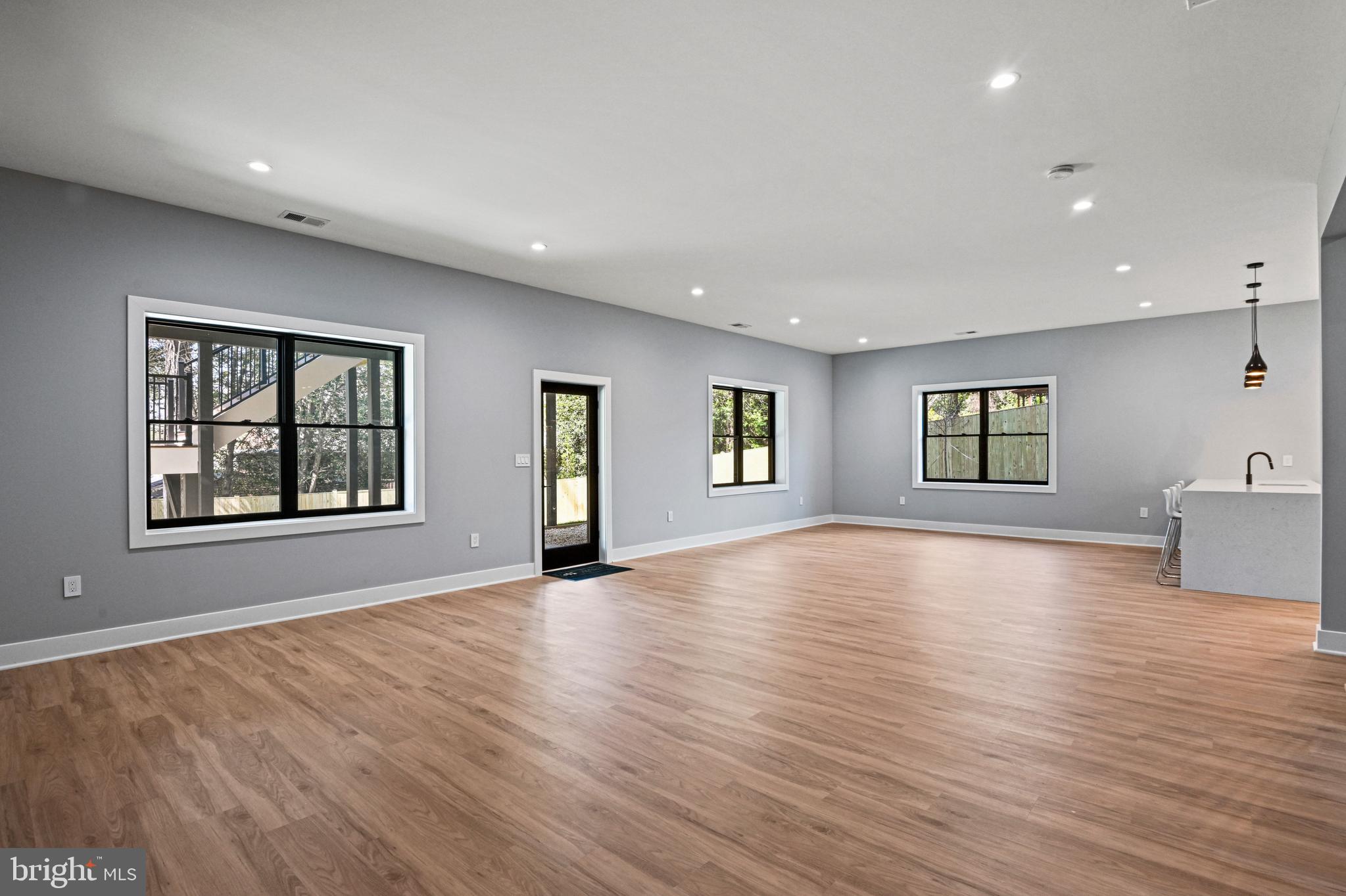 WEST LANGLEY - Residential