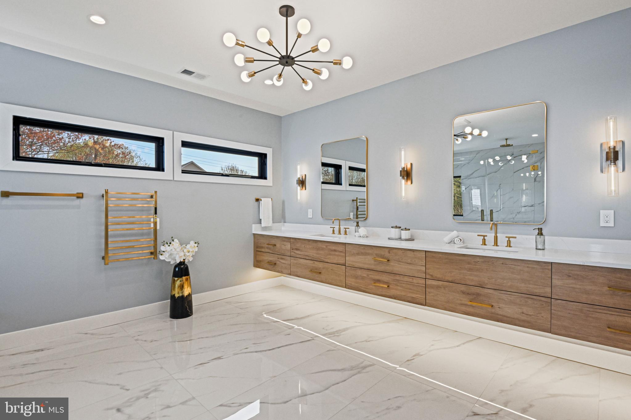 WEST LANGLEY - Residential