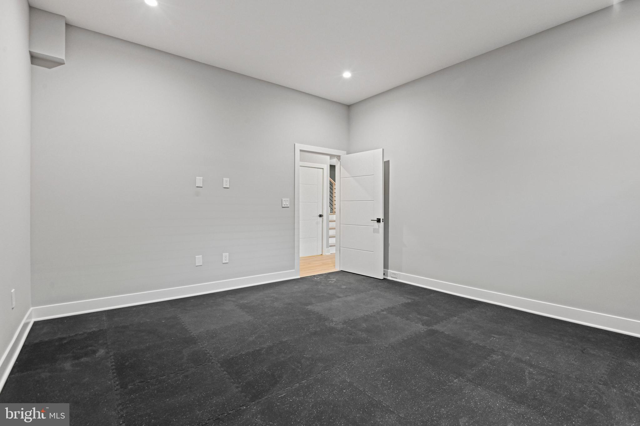 WEST LANGLEY - Residential