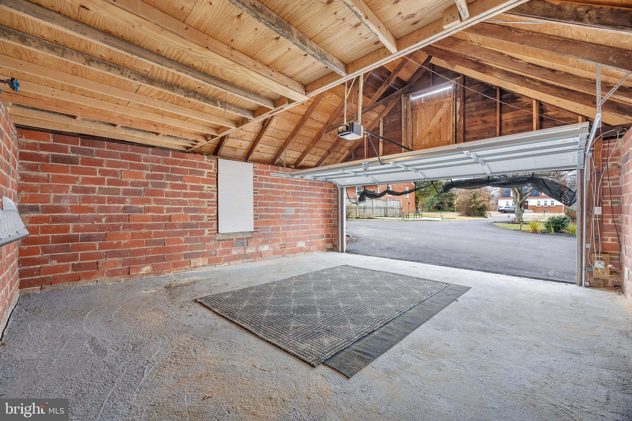 SUNNY ACRES - Residential