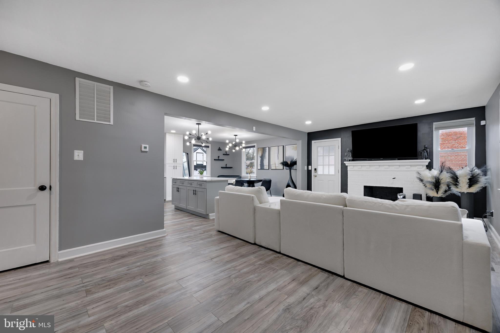 SUNNY ACRES - Residential