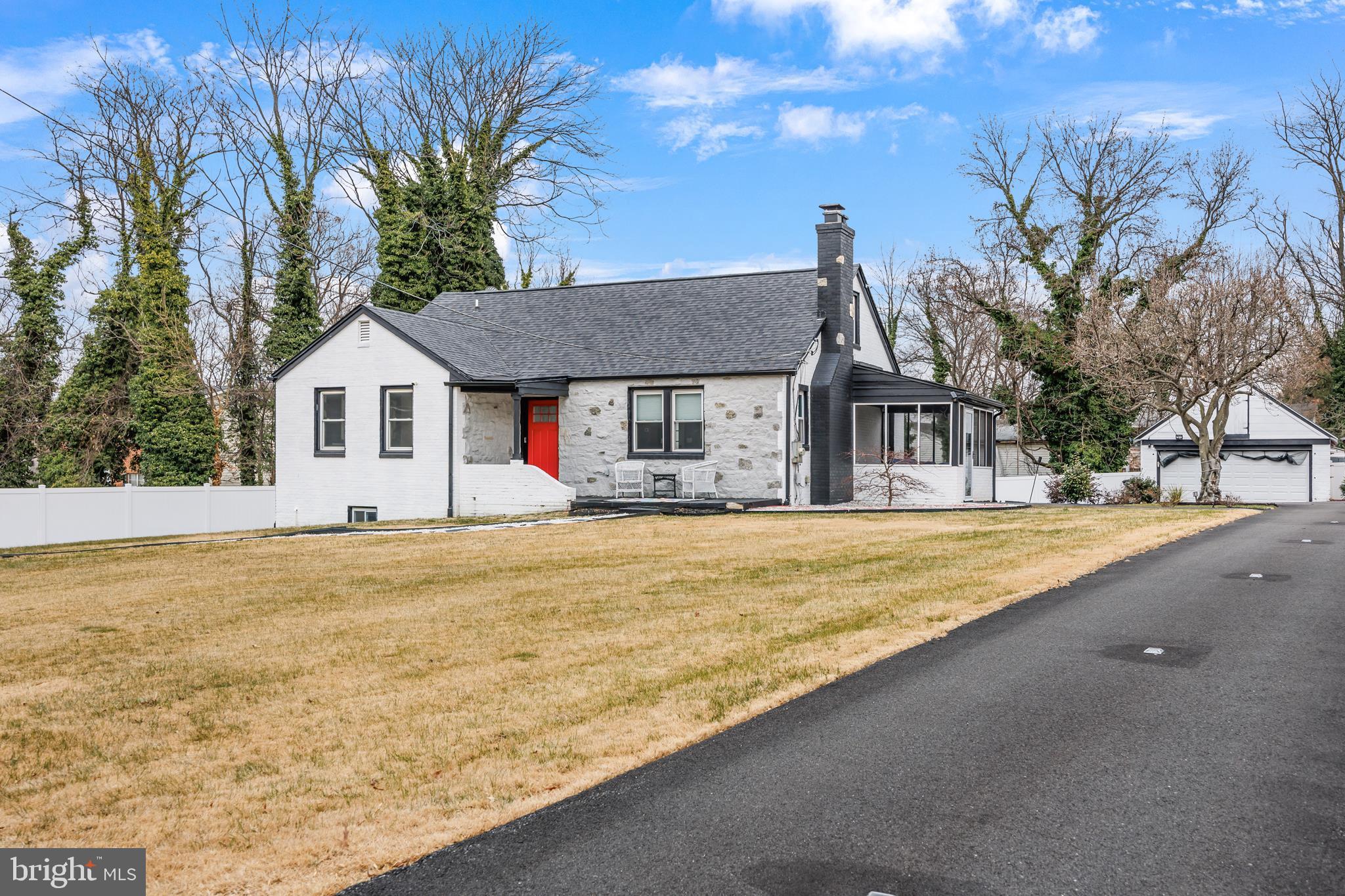 SUNNY ACRES - Residential