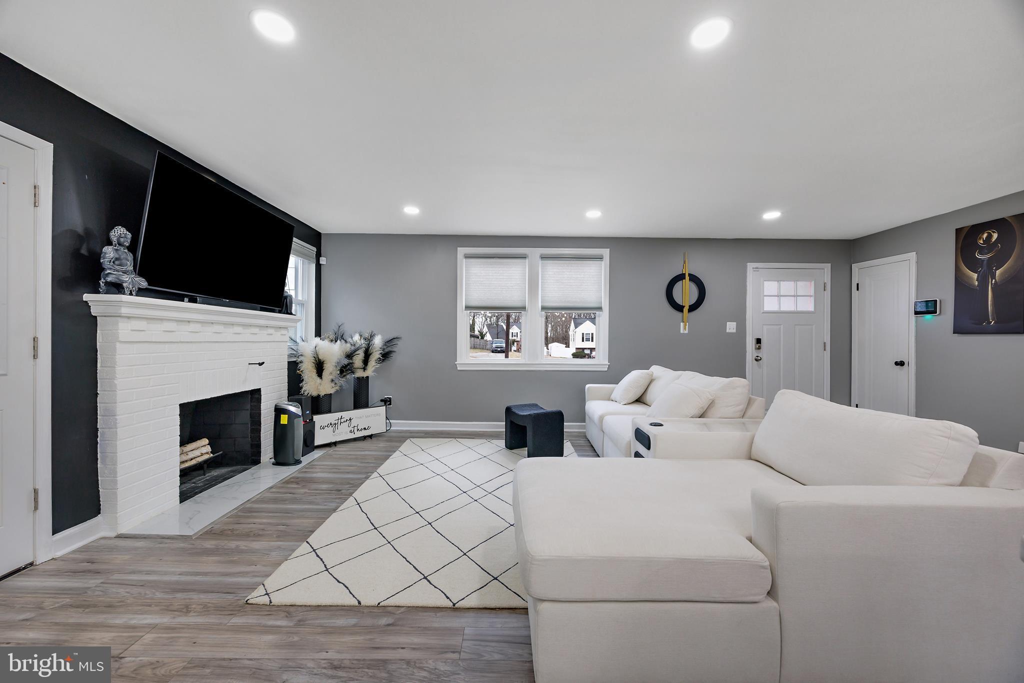 SUNNY ACRES - Residential