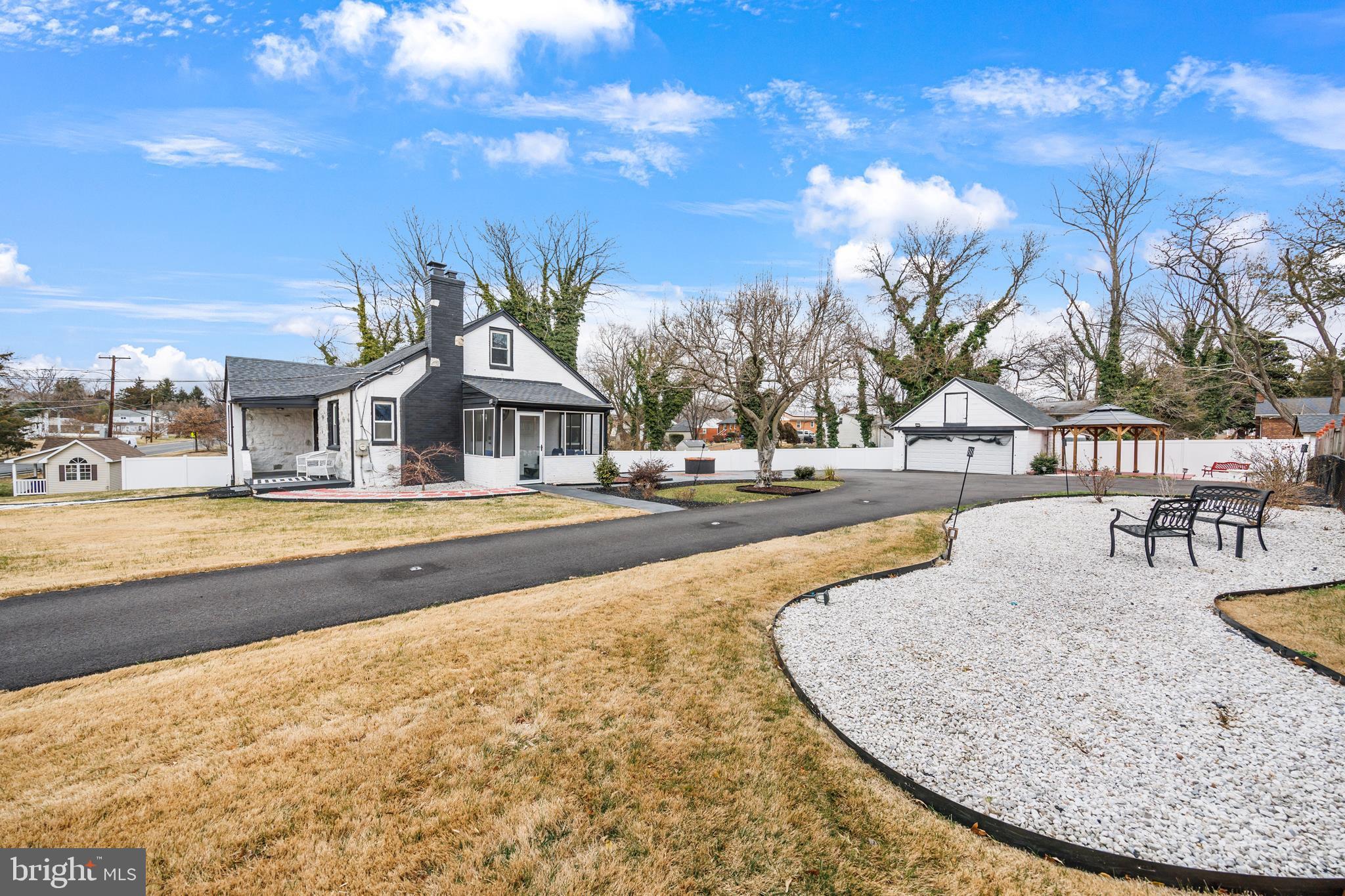 SUNNY ACRES - Residential