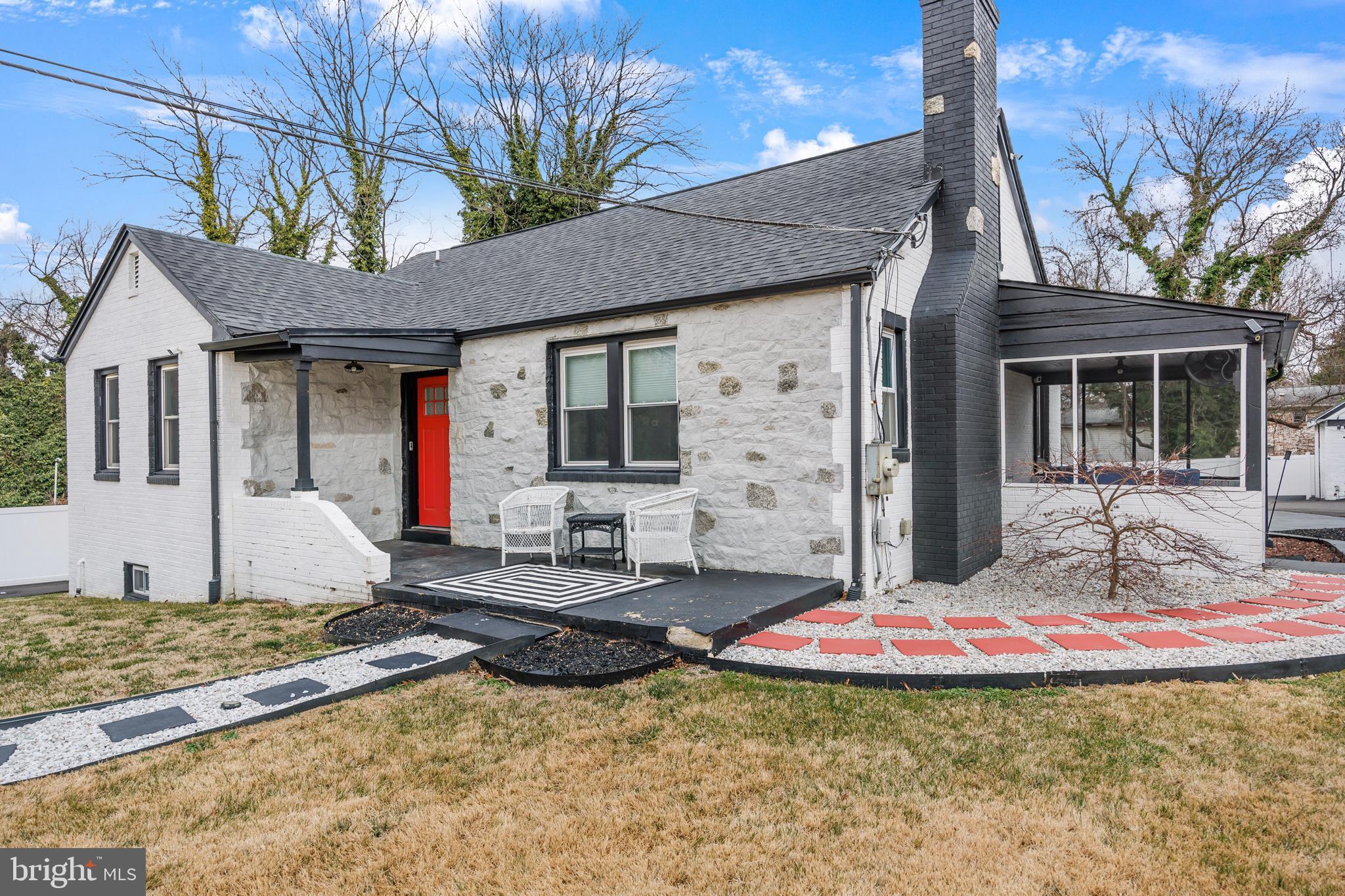 SUNNY ACRES - Residential