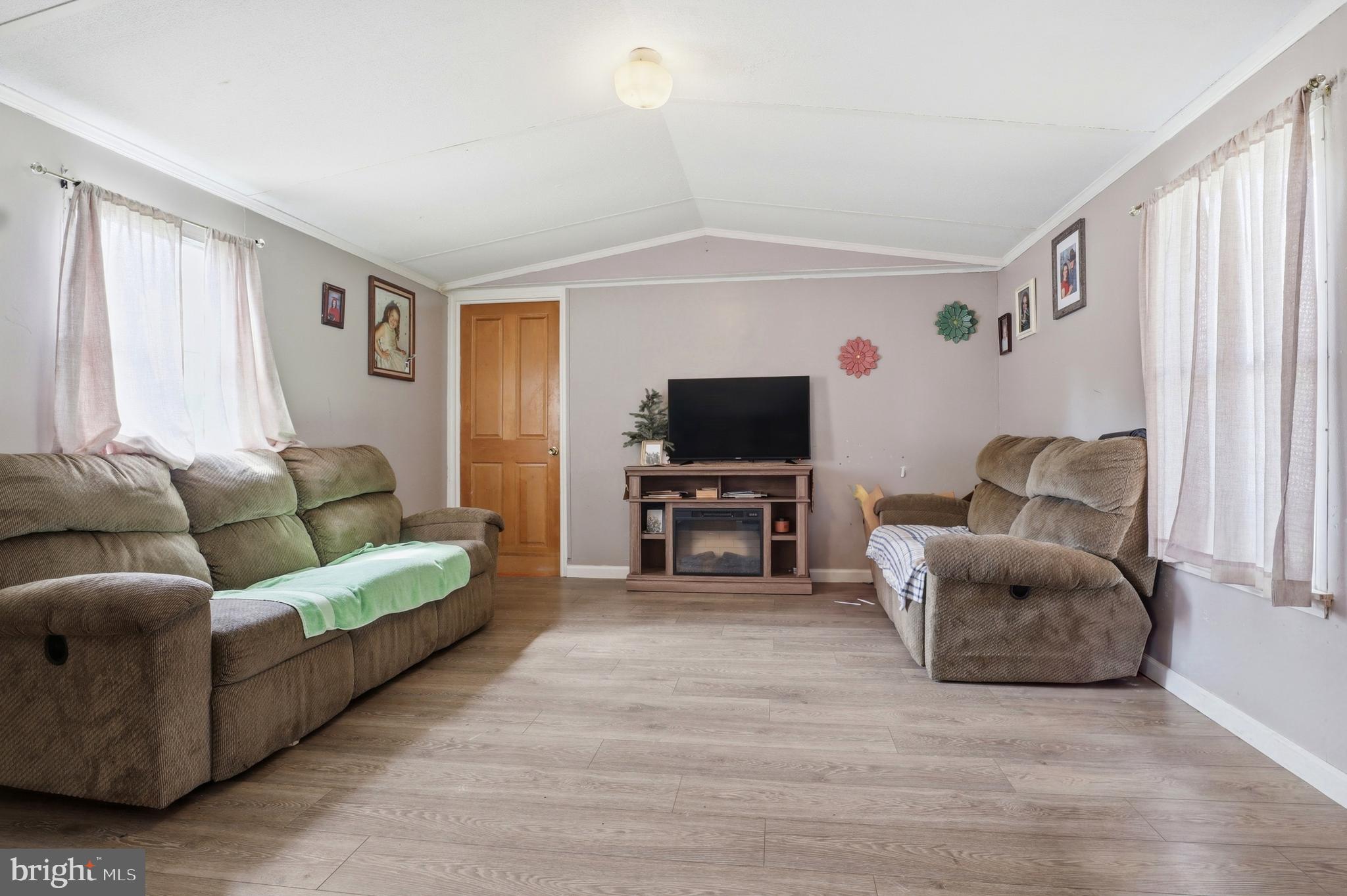57 WALMAR MANOR