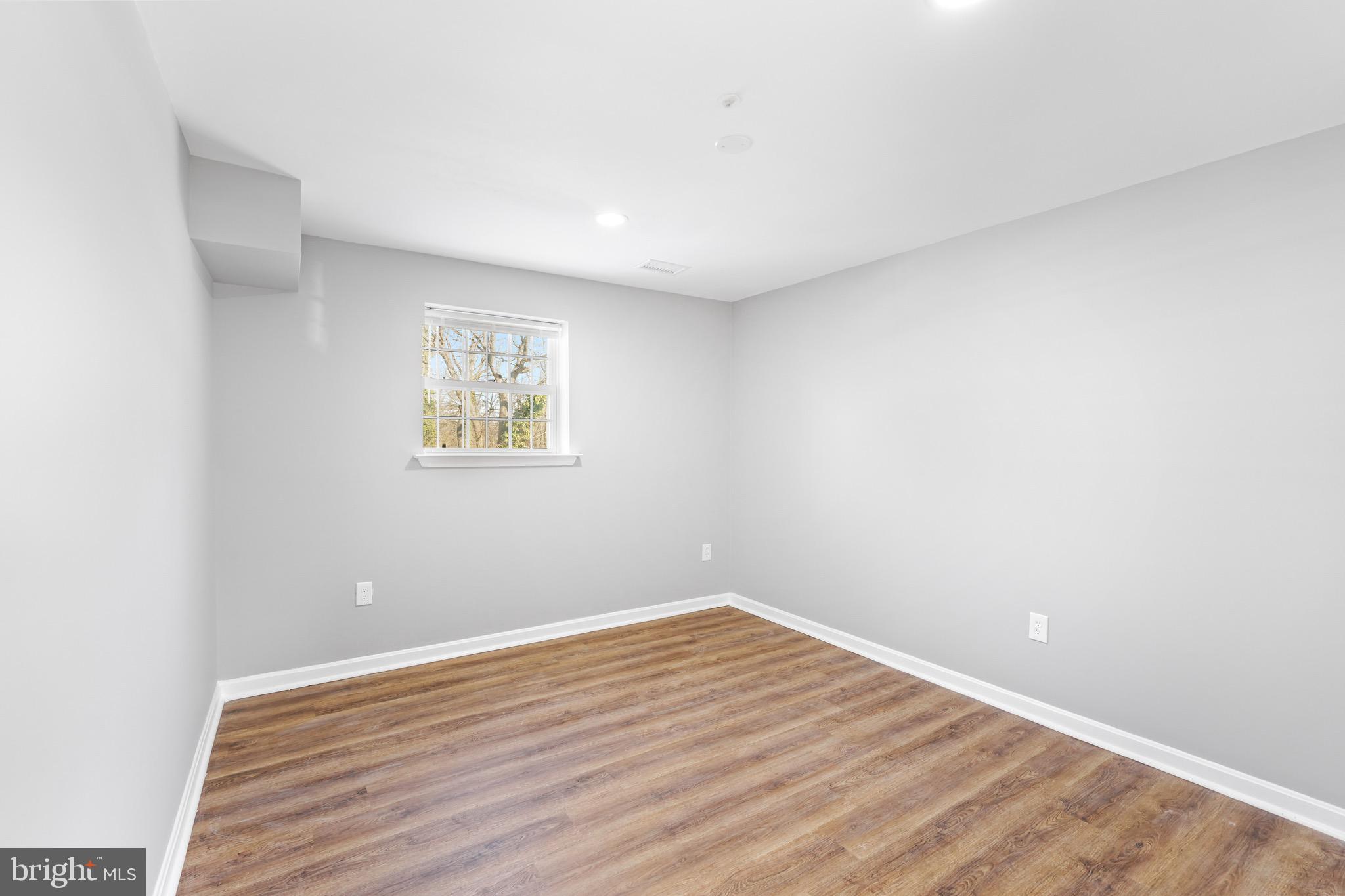 BARNABY VILLAGE - Residential