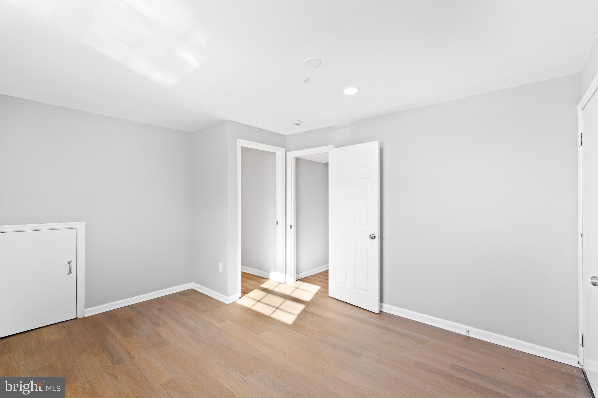 BARNABY VILLAGE - Residential